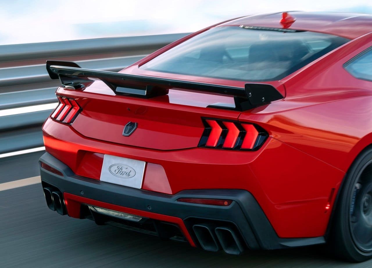 FORD MUSTANG DARK HORSE SC, foto 28
