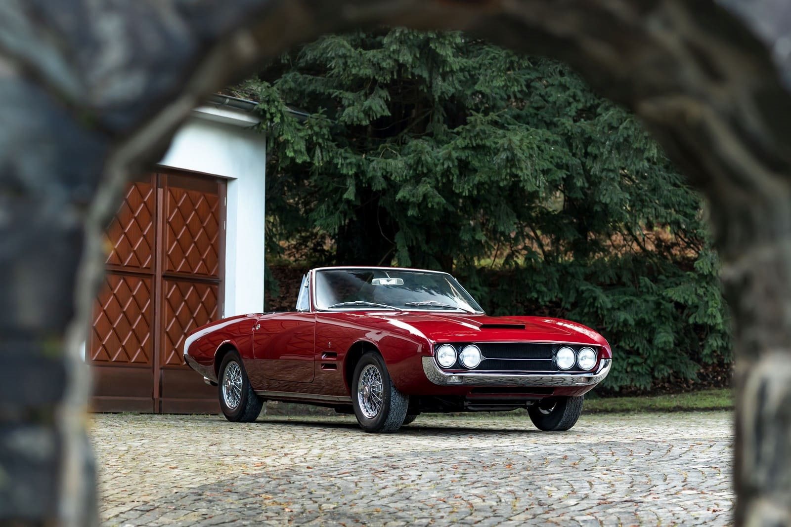 1967 - GHIA 450 SS BURGUNDY, foto 1