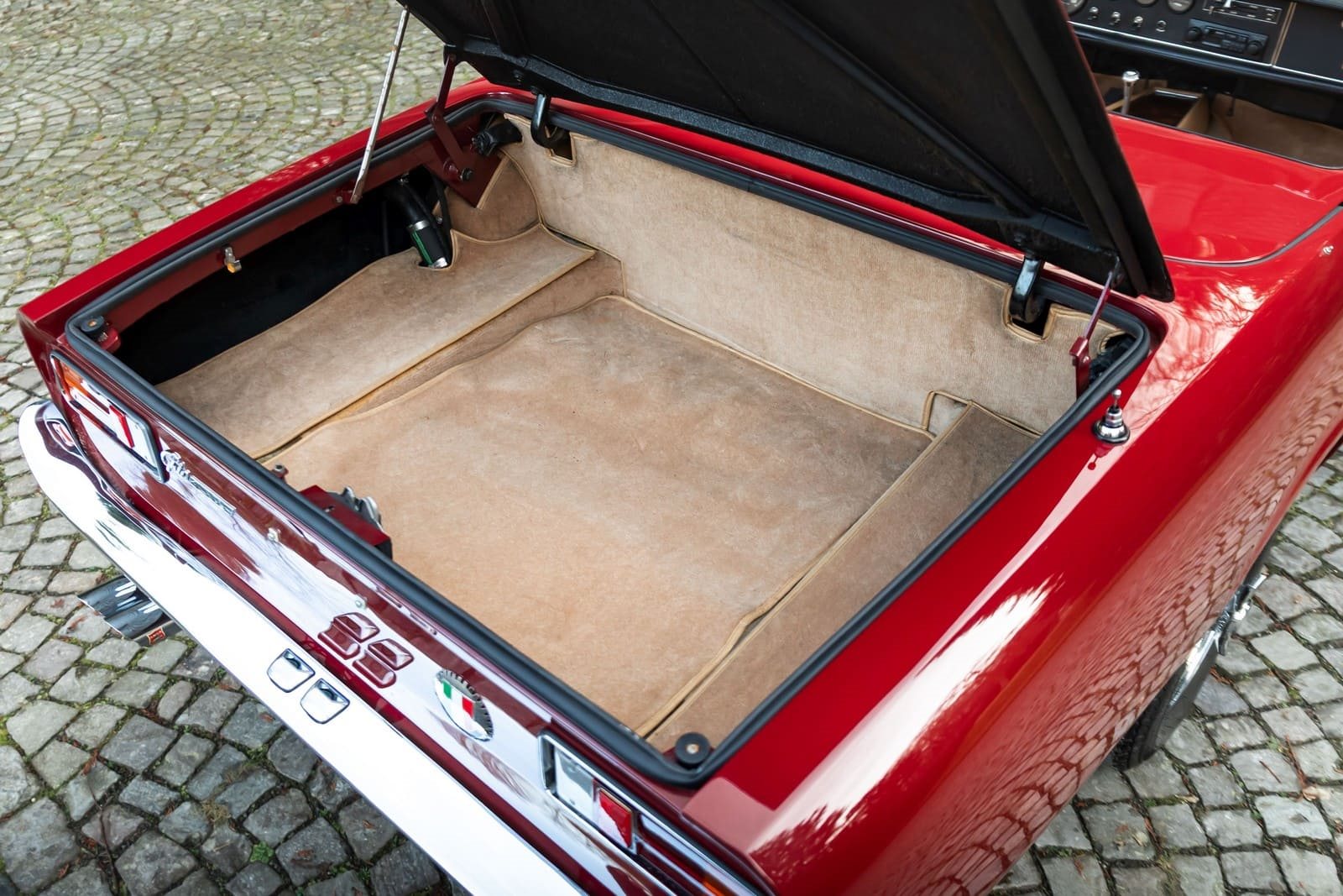 1967 - GHIA 450 SS BURGUNDY, foto 27