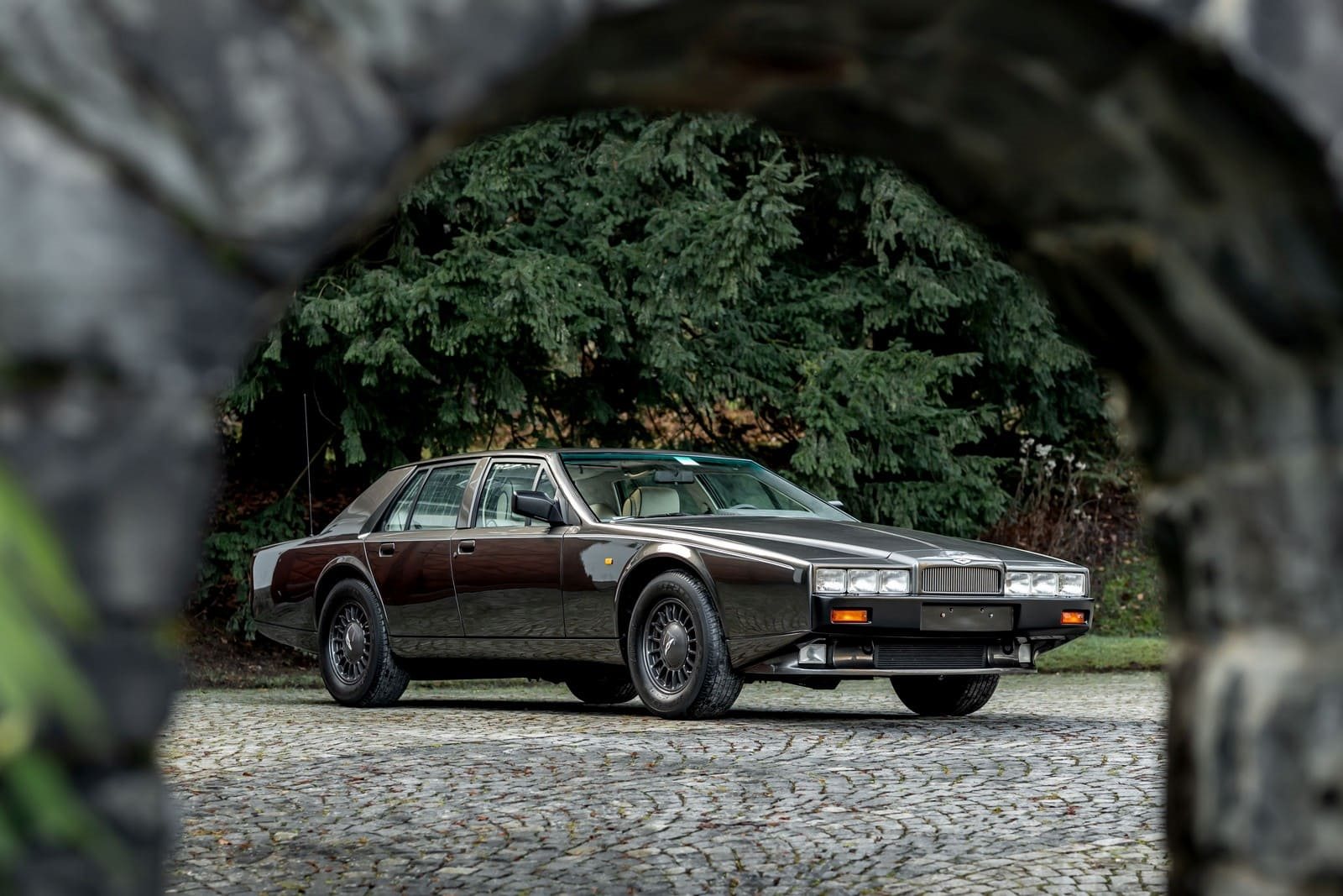 1989 - ASTON MARTIN LAGONDA, foto 1