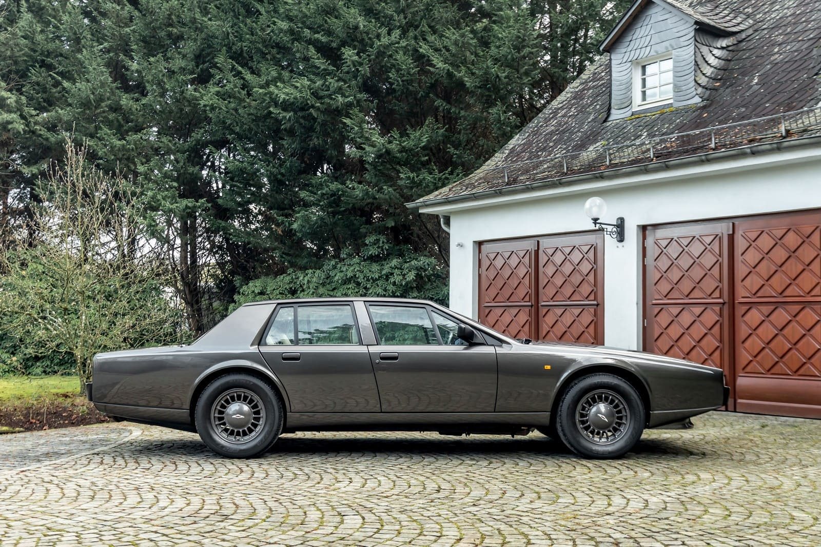 1989 - ASTON MARTIN LAGONDA, foto 2