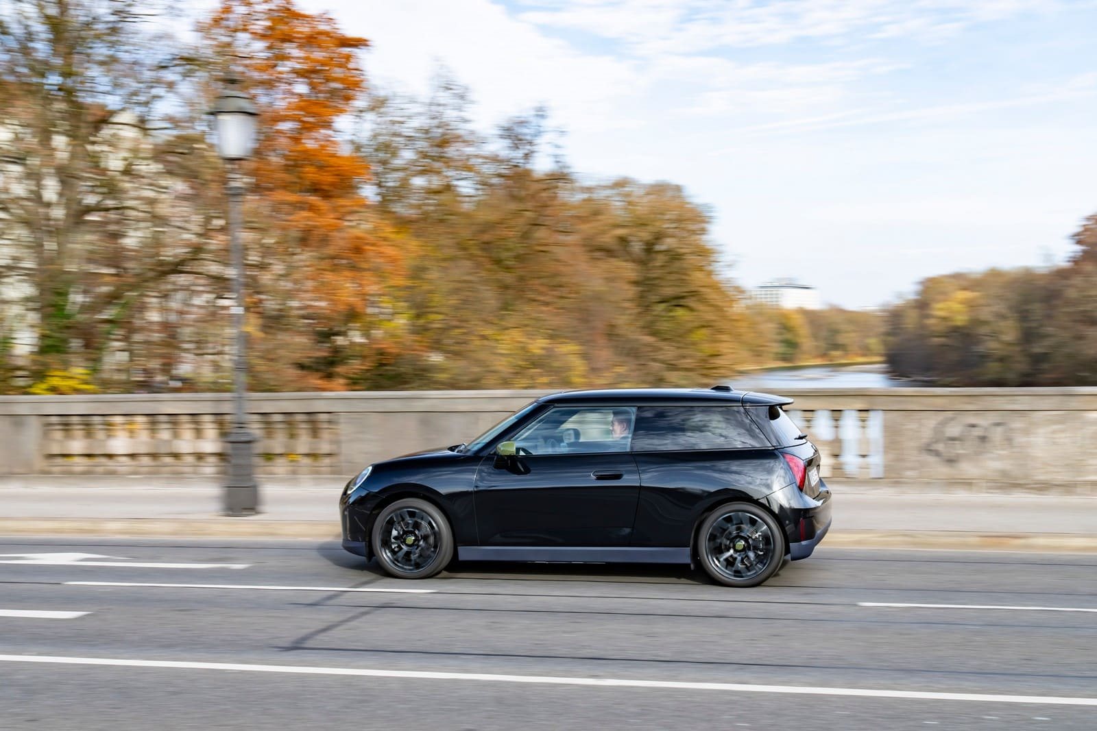 MINI COOPER SE PAUL SMITH EDITION IN MIDNIGHT BLACK, foto 6