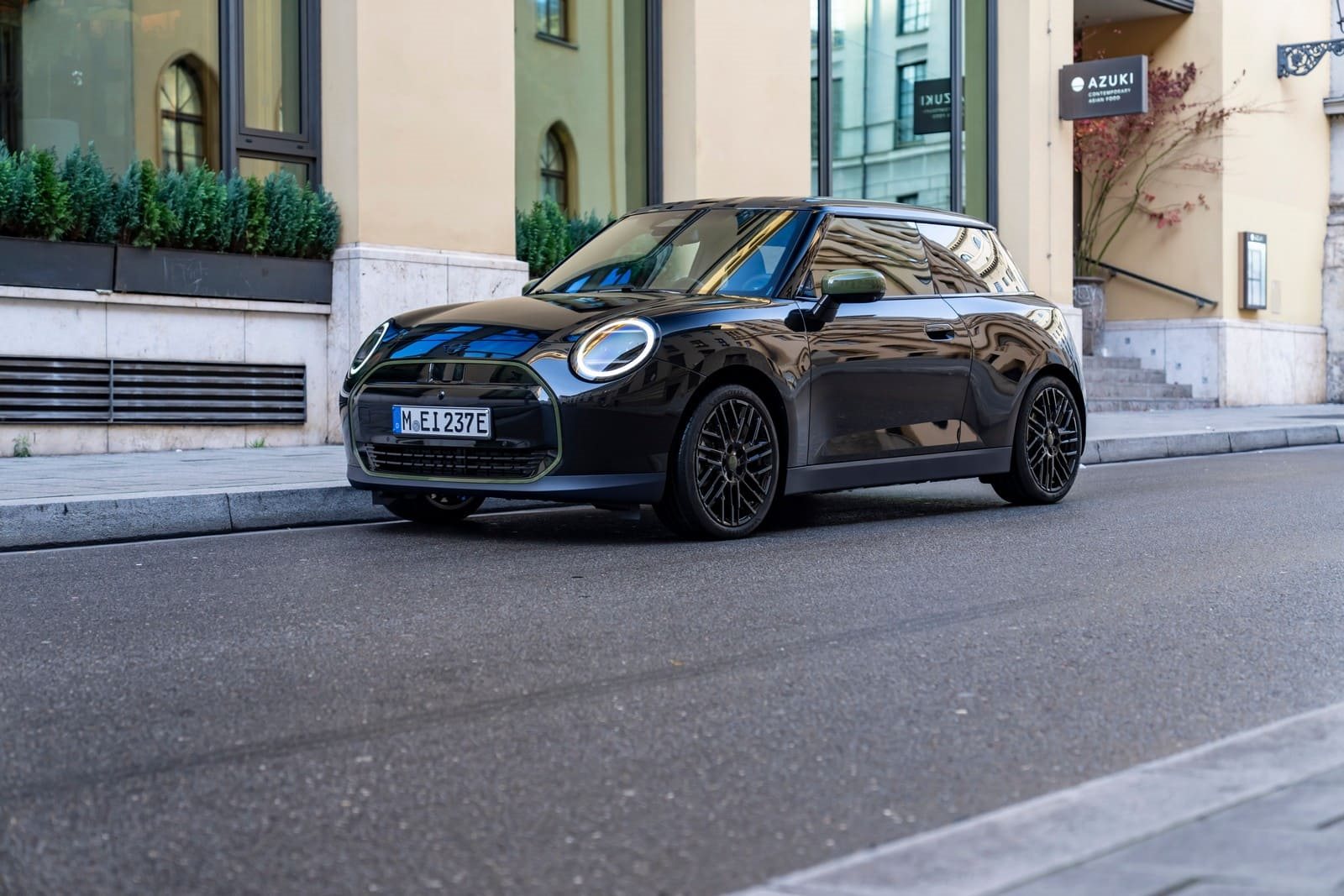 MINI COOPER SE PAUL SMITH EDITION IN MIDNIGHT BLACK, foto 7