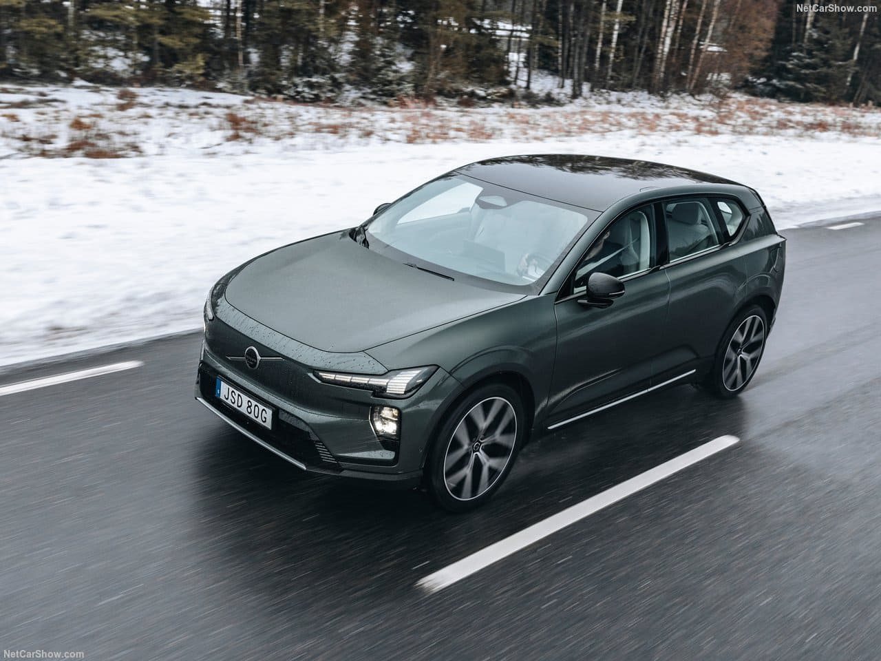 2027 - VOLVO EX60, foto 32