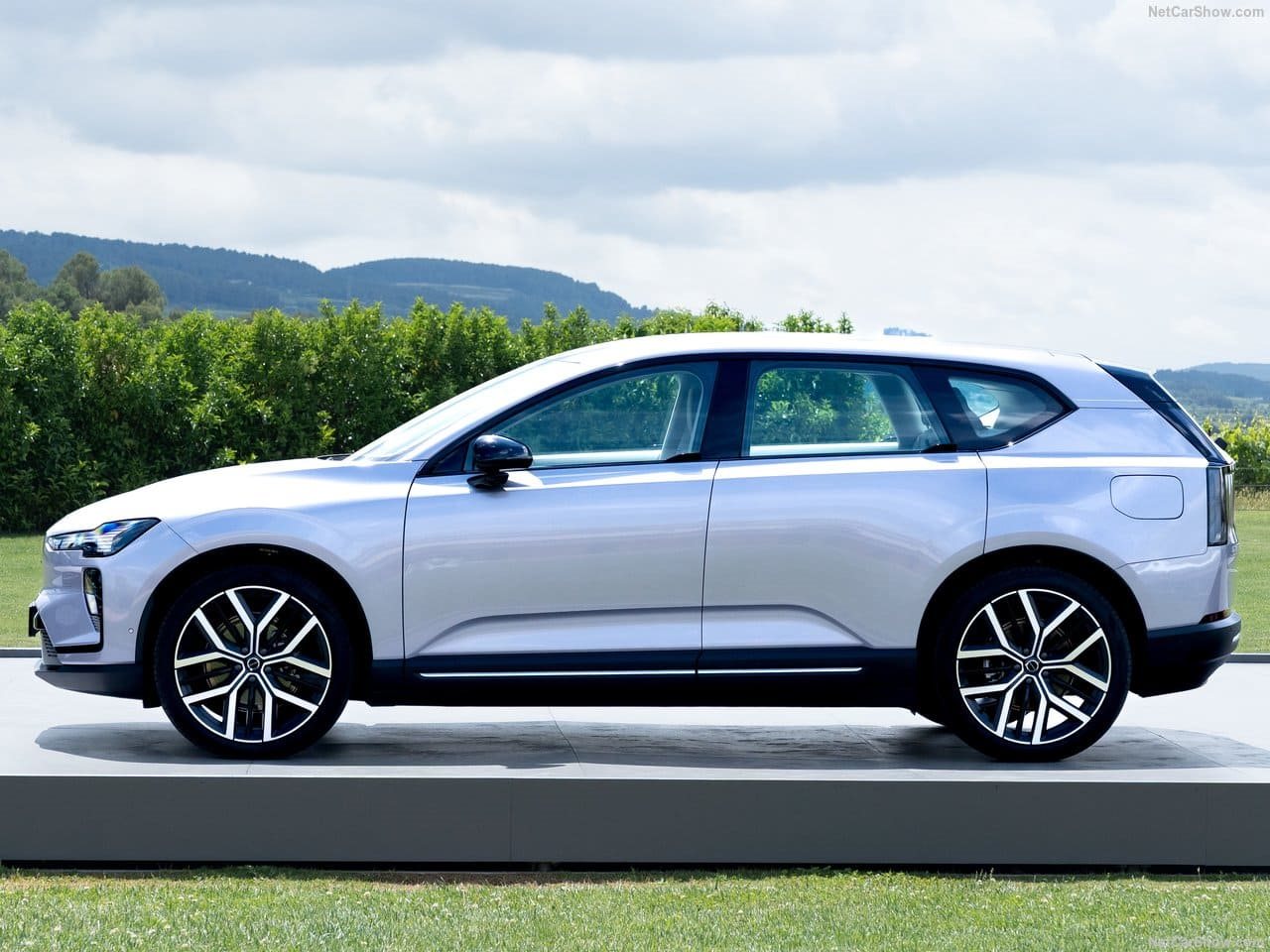 2027 - VOLVO EX60, foto 40
