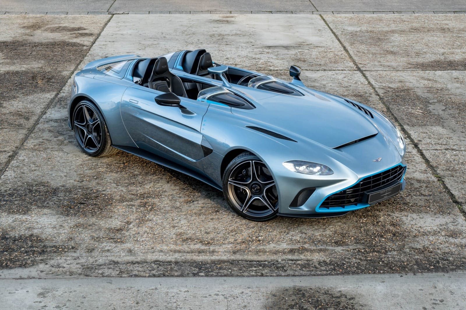 2021 - ASTON MARTIN V12 SPEEDSTER MAVERICK EDITION, foto 1