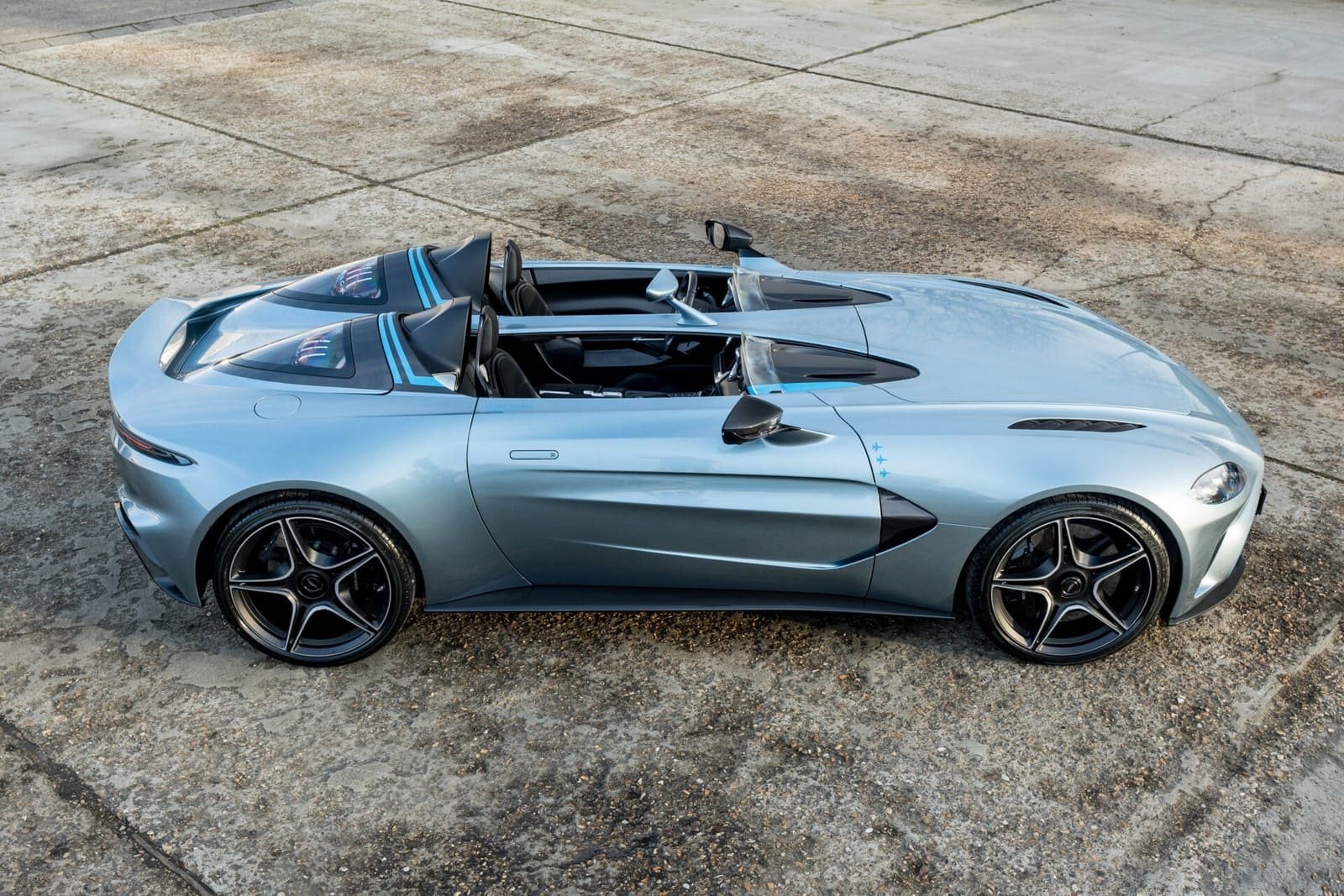 2021 - ASTON MARTIN V12 SPEEDSTER MAVERICK EDITION, foto 10