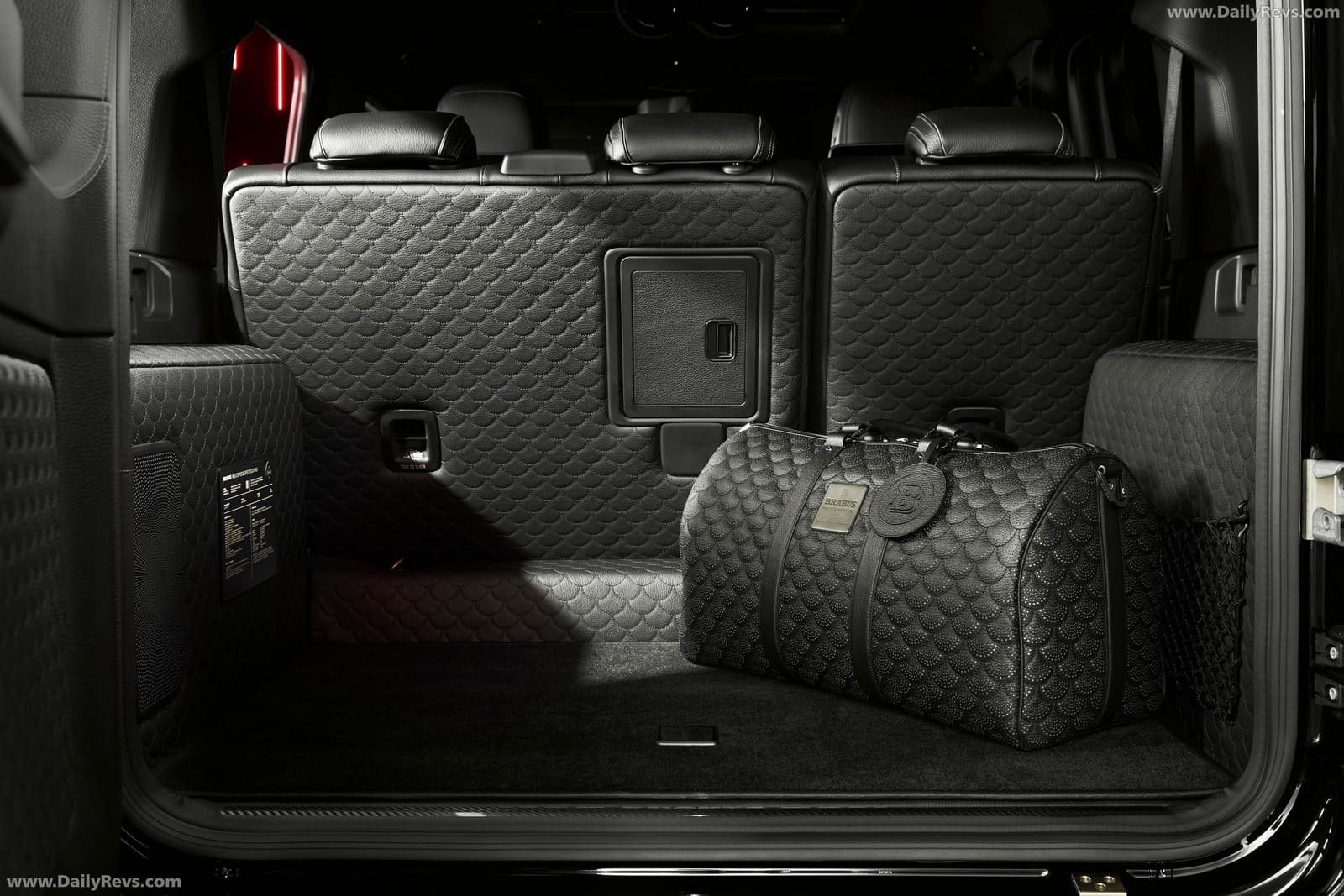 2026 - MERCEDES-AMG G 63 BRABUS 900 ROCKET EDITION, foto 25
