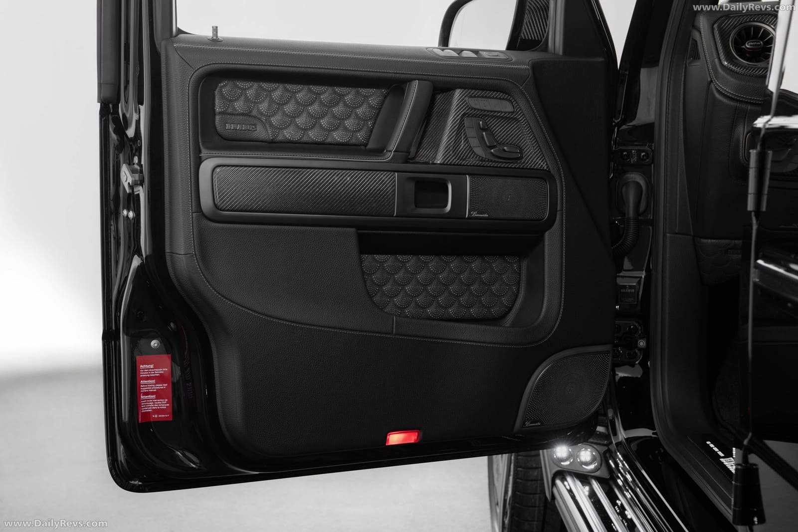 2026 - MERCEDES-AMG G 63 BRABUS 900 ROCKET EDITION, foto 32