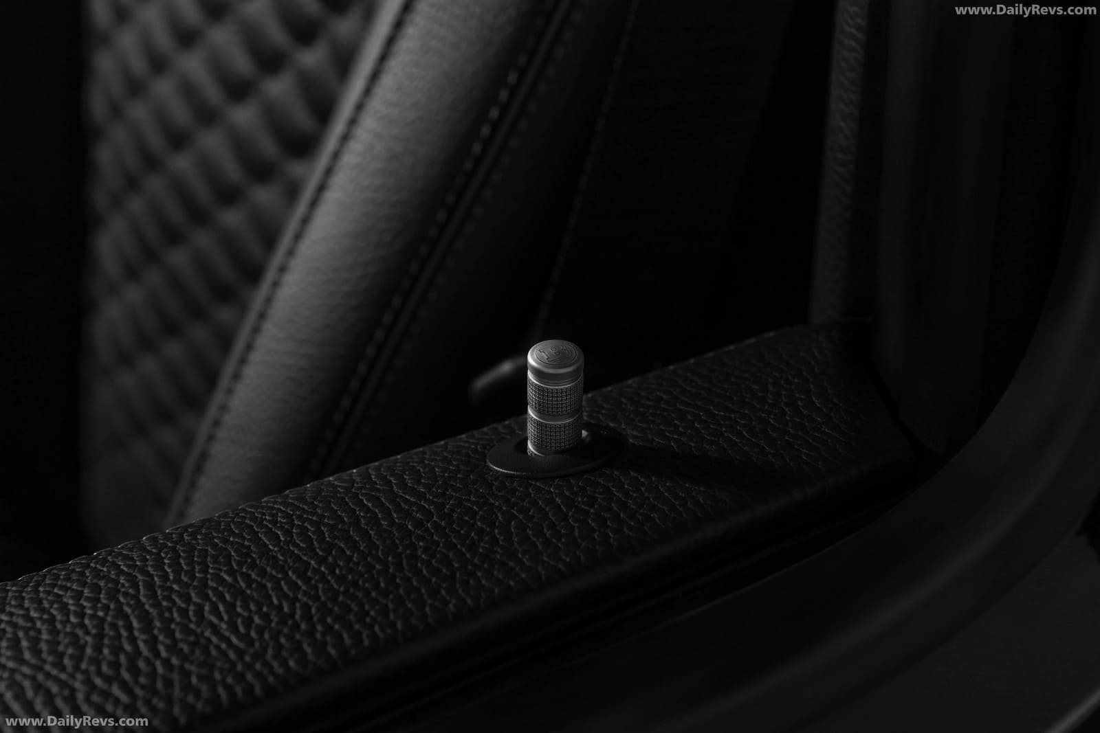2026 - MERCEDES-AMG G 63 BRABUS 900 ROCKET EDITION, foto 33