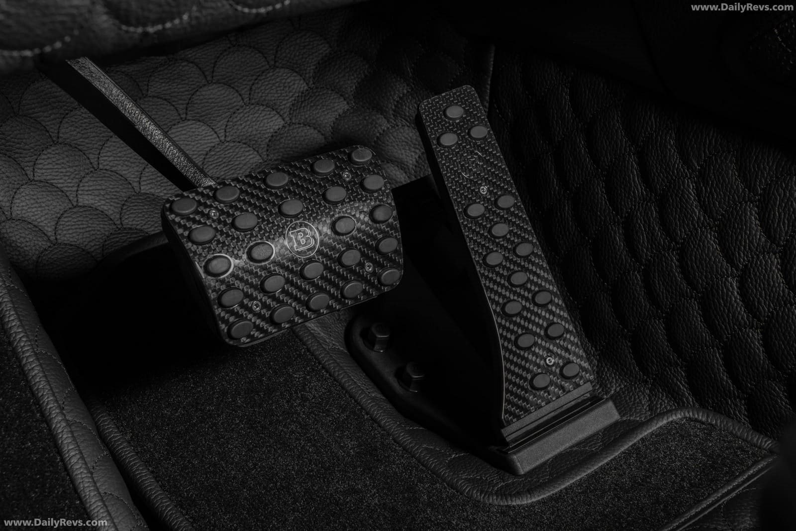 2026 - MERCEDES-AMG G 63 BRABUS 900 ROCKET EDITION, foto 37