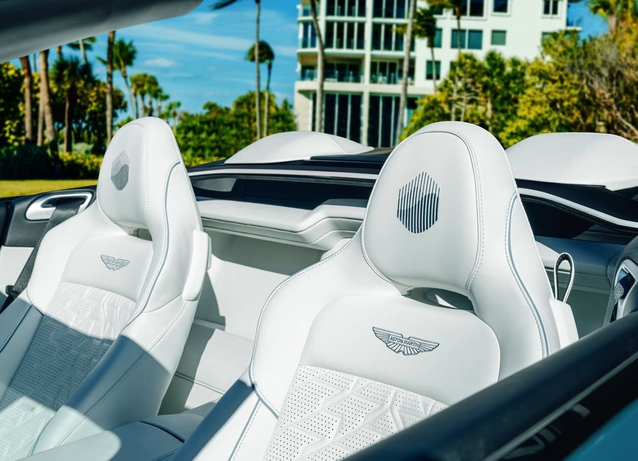 2026 - ASTON MARTIN VANQUISH VOLANTE WAVE EDITION, foto 5