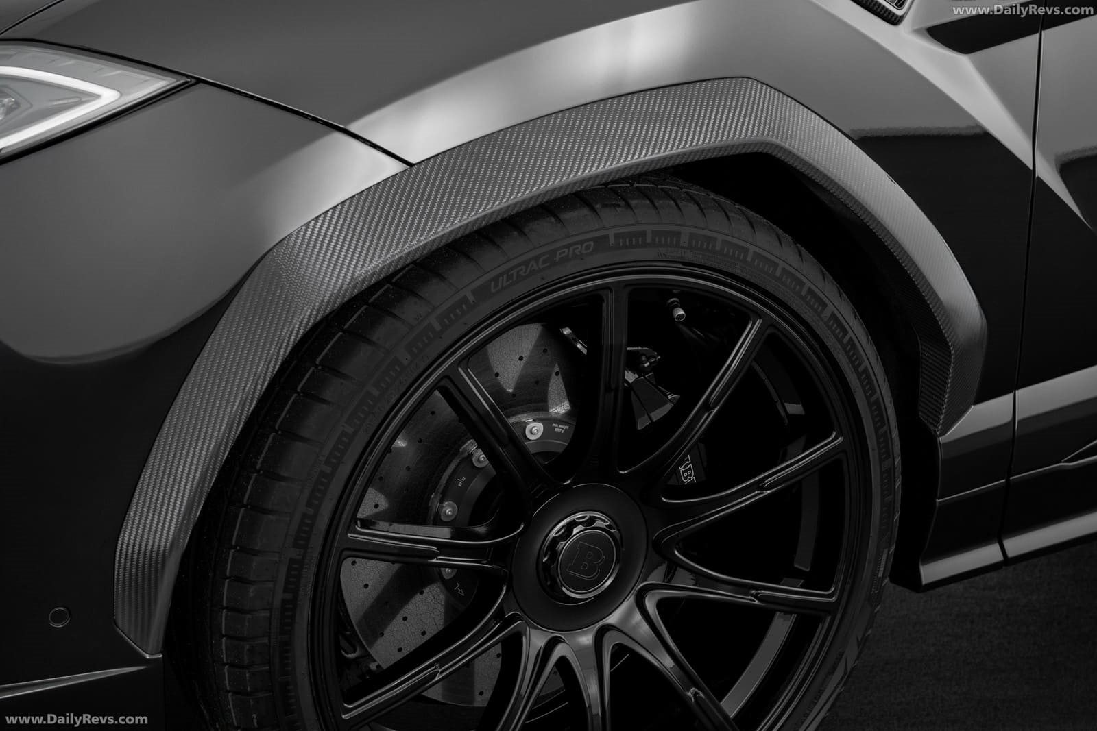 LAMBORGHINI URUS SE BRABUS 900 SUPERBLACK, foto 19