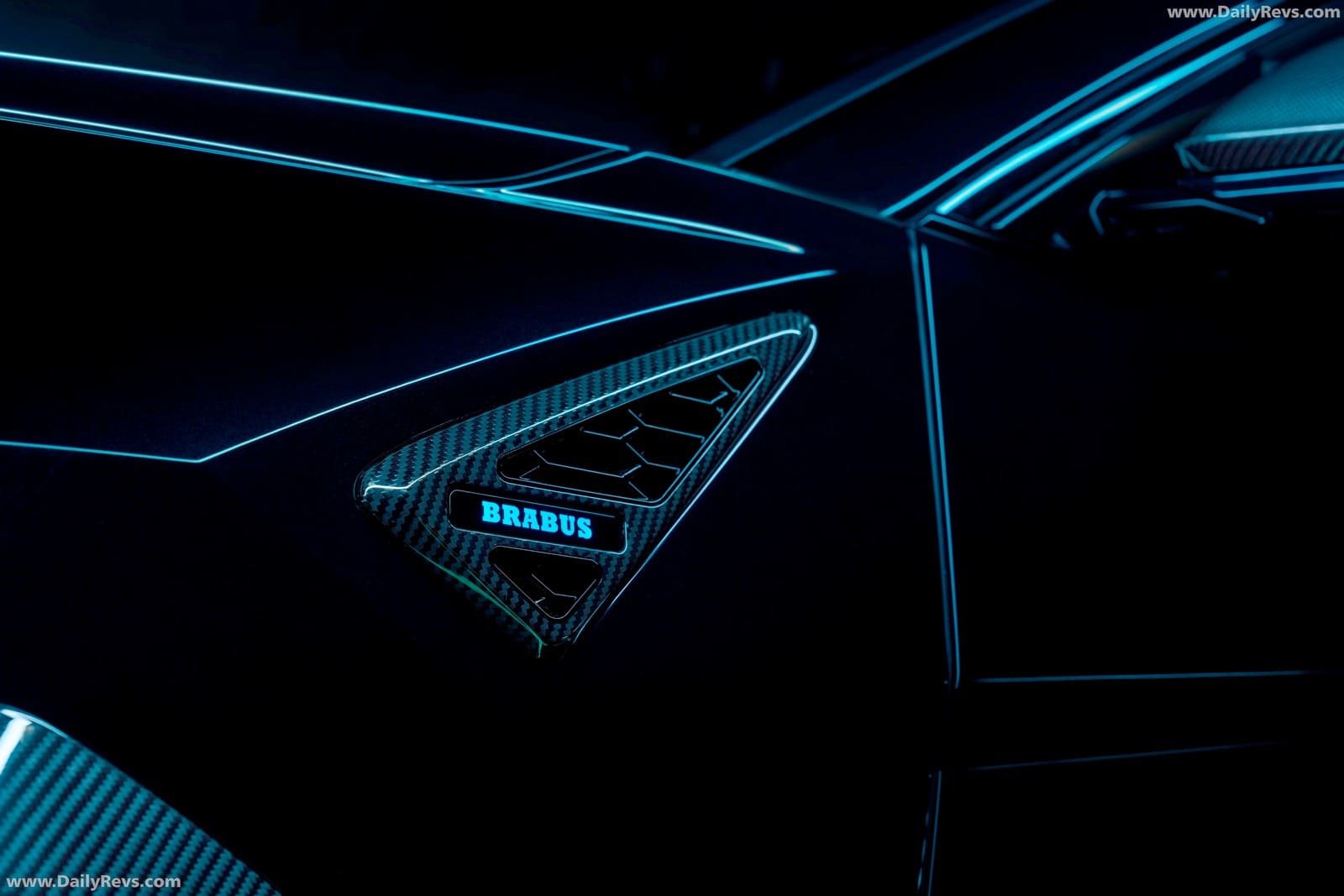 LAMBORGHINI URUS SE BRABUS 900 SUPERBLACK, foto 30