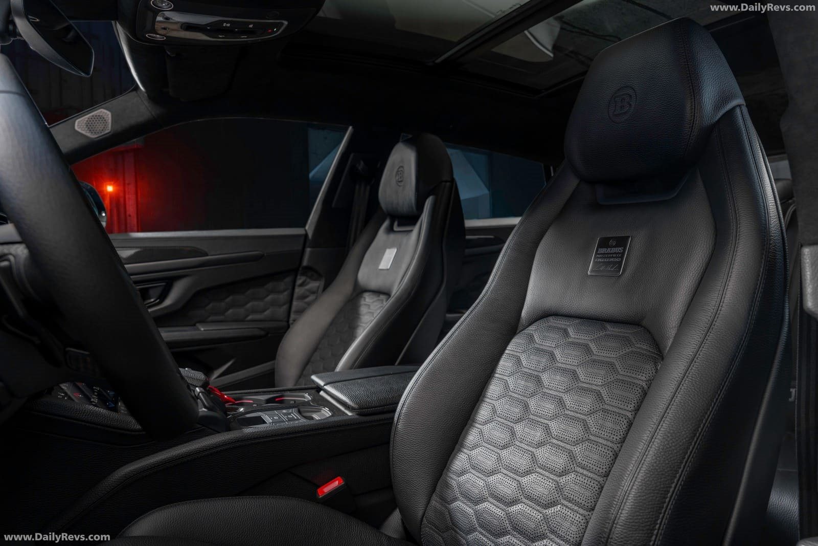 LAMBORGHINI URUS SE BRABUS 900 SUPERBLACK, foto 45