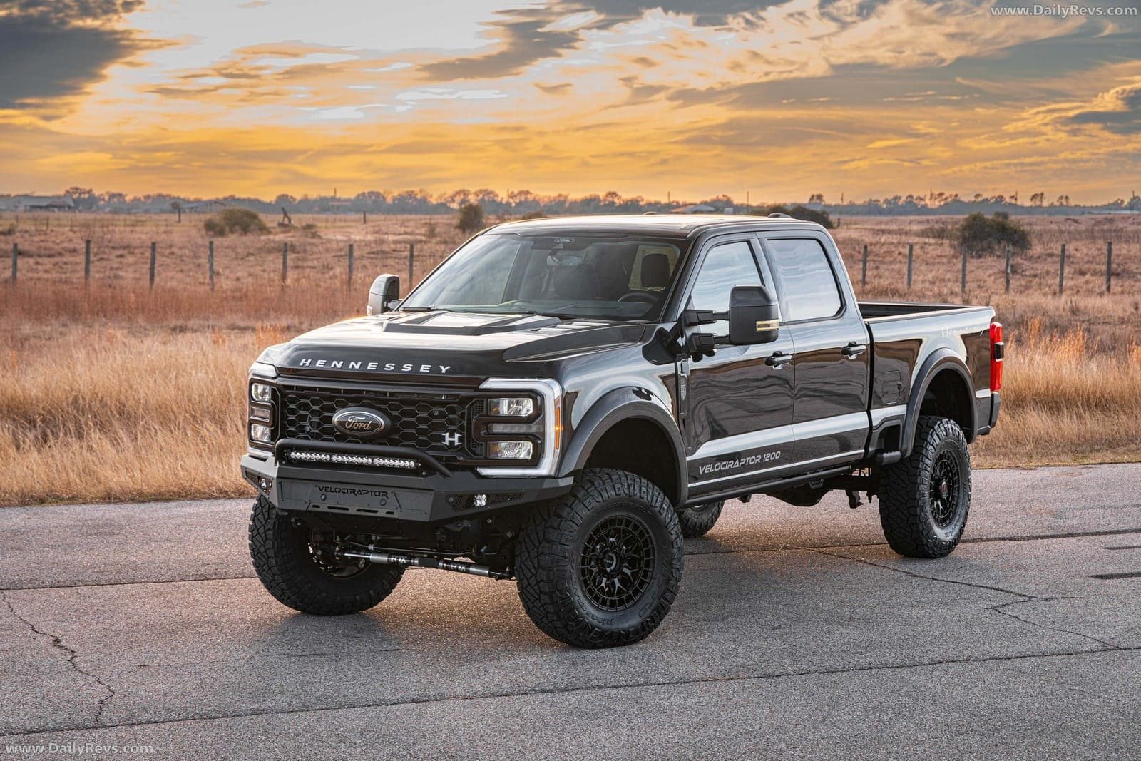 FORD F-250 VELOCIRAPTOR 1200 BY HENNESSEY, foto 3