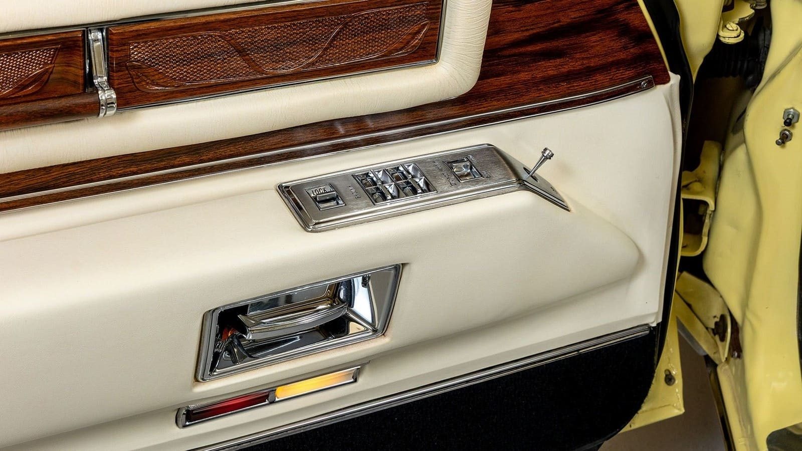 1976 - CADILLAC ELDORADO CONVERTIBLE PALE YELLOW, foto 69