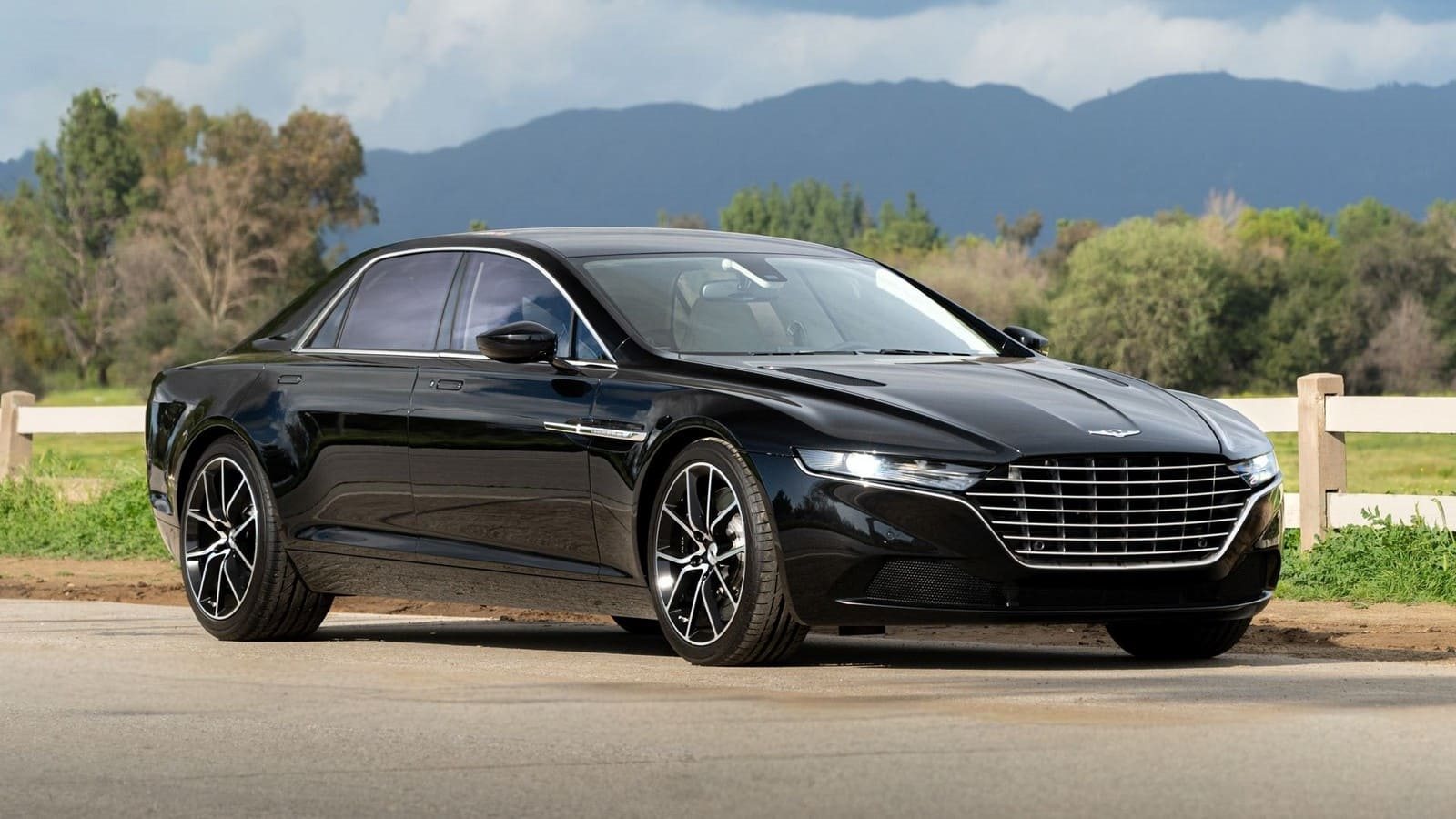 2017 - ASTON MARTIN LAGONDA TARAF, foto 6