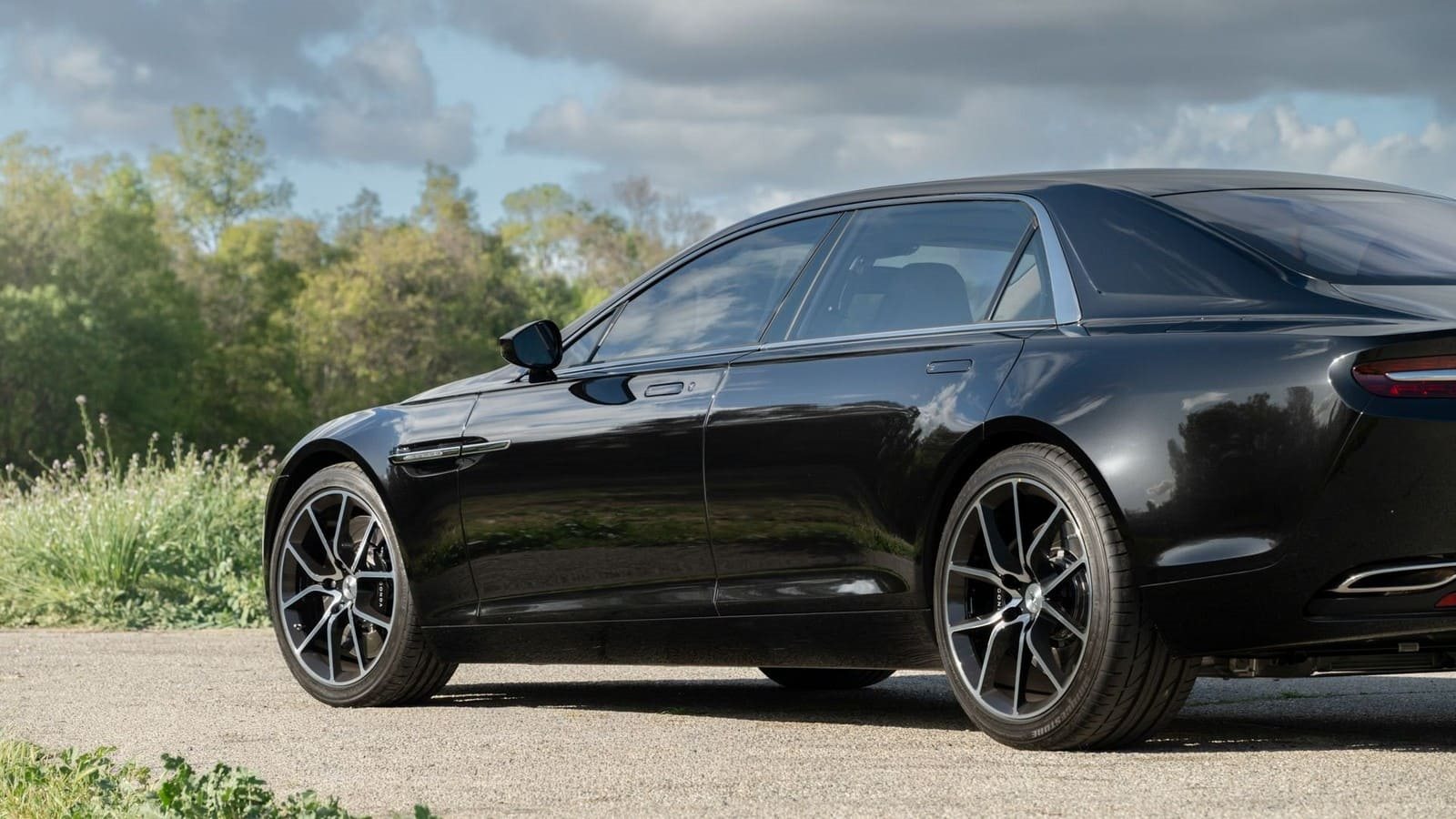 2017 - ASTON MARTIN LAGONDA TARAF, foto 10