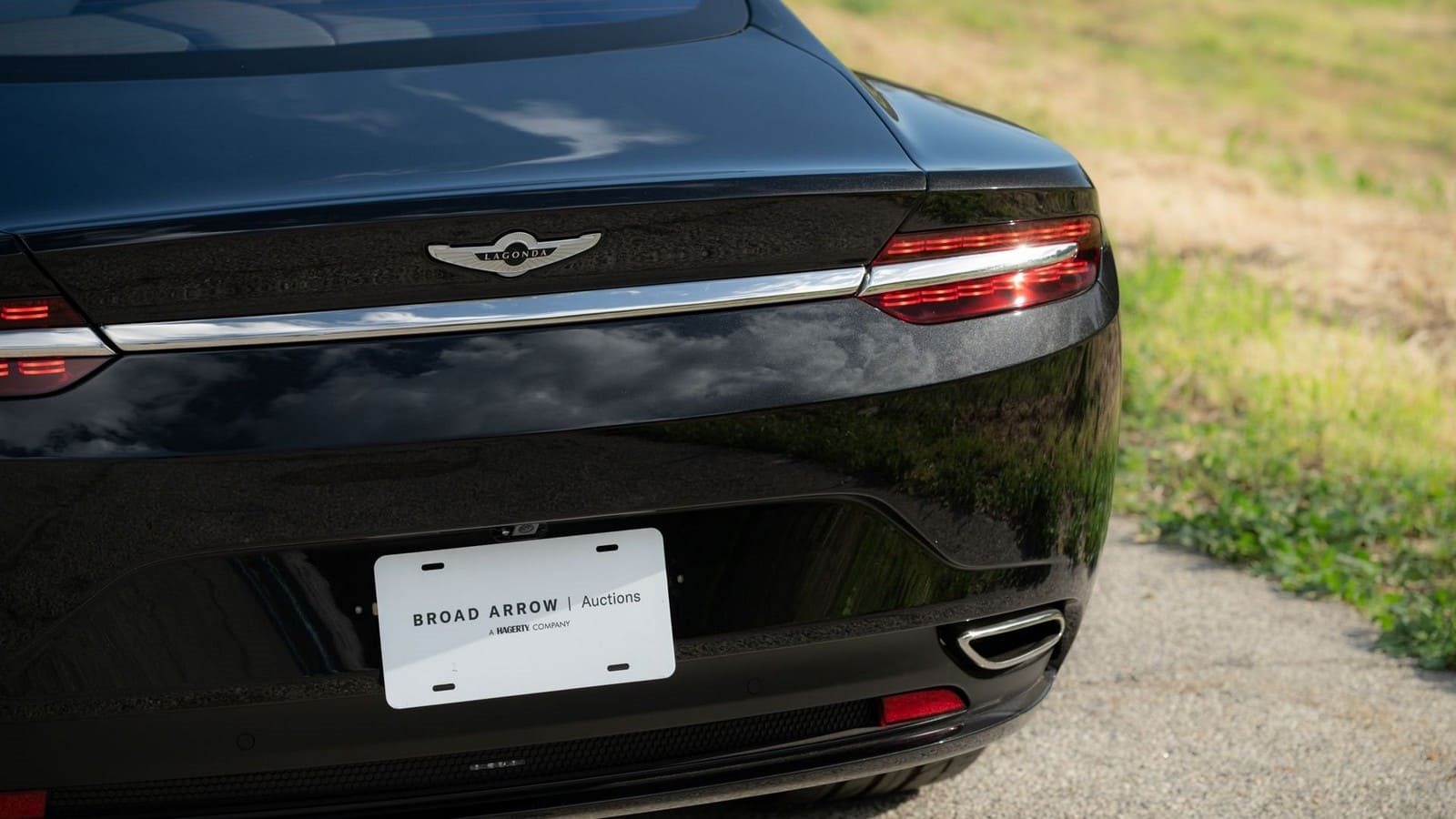 2017 - ASTON MARTIN LAGONDA TARAF, foto 26