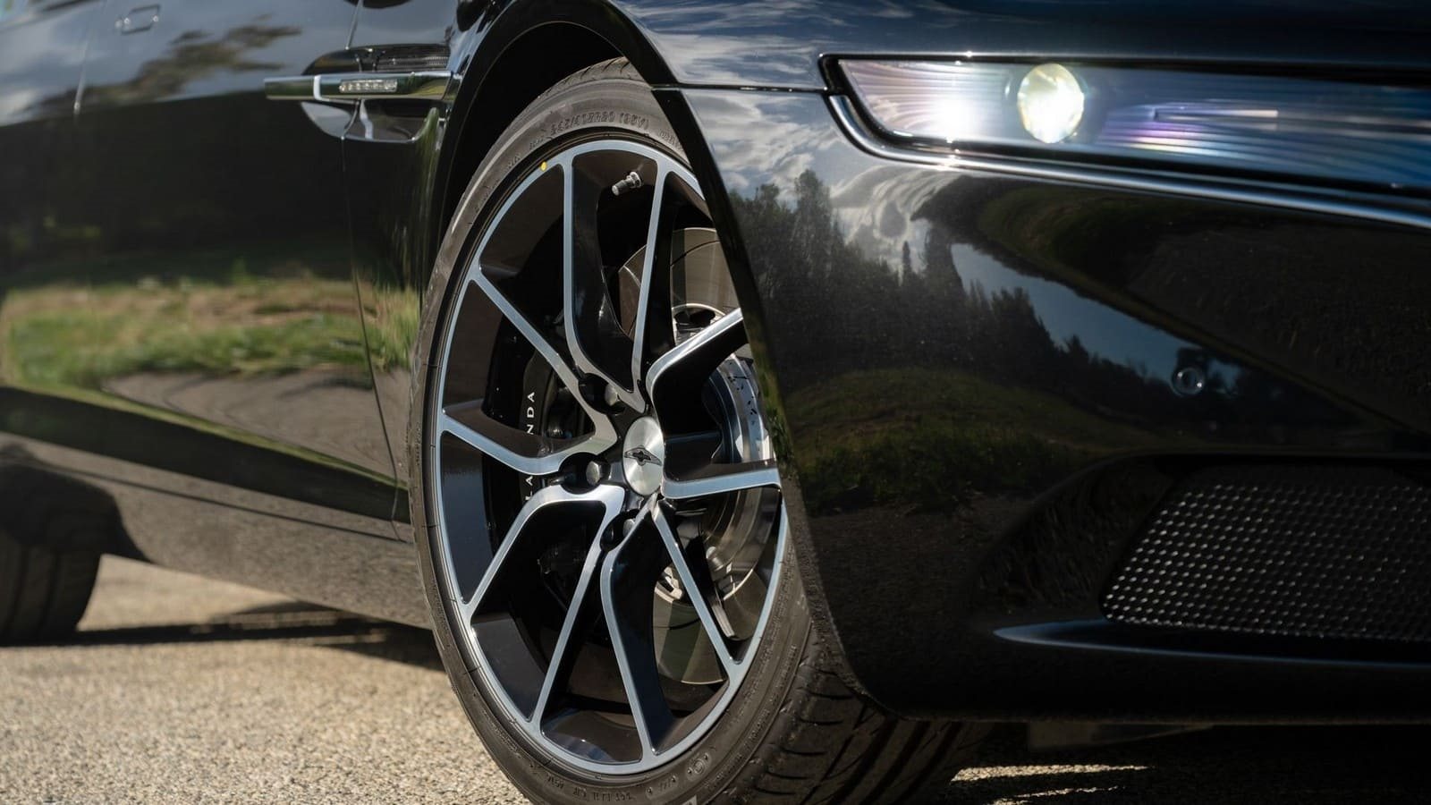 2017 - ASTON MARTIN LAGONDA TARAF, foto 29