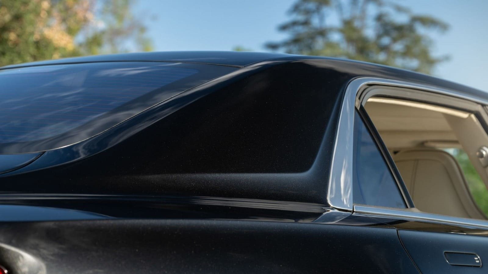 2017 - ASTON MARTIN LAGONDA TARAF, foto 32