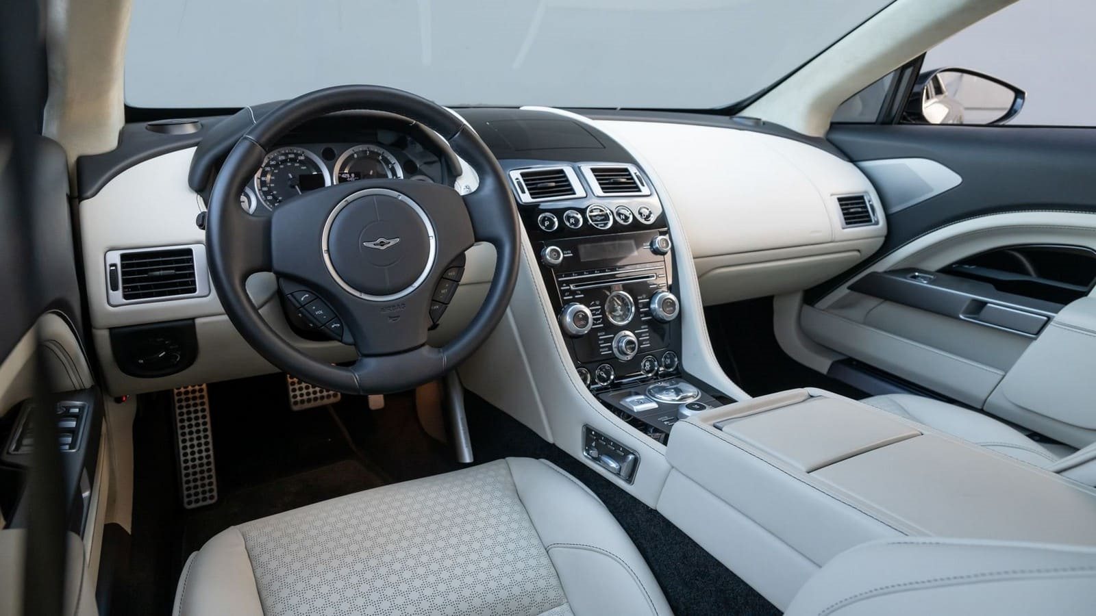 2017 - ASTON MARTIN LAGONDA TARAF, foto 56