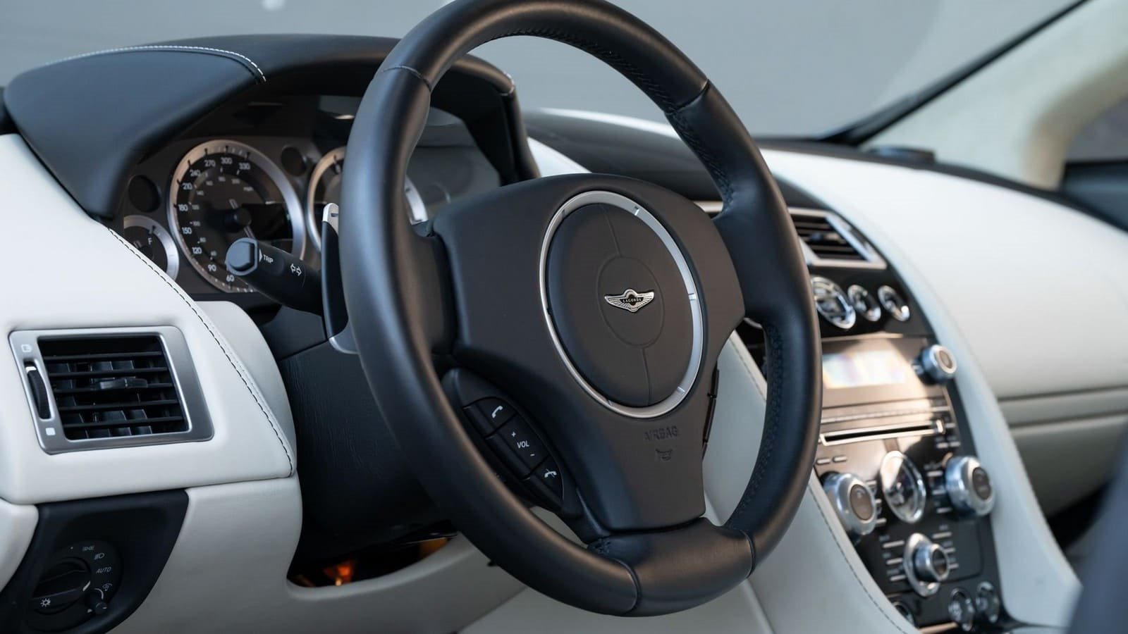2017 - ASTON MARTIN LAGONDA TARAF, foto 58