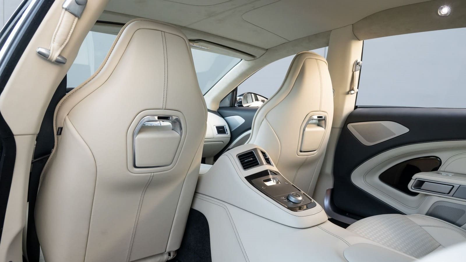 2017 - ASTON MARTIN LAGONDA TARAF, foto 76