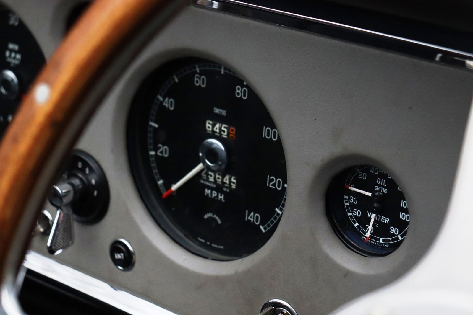 1957 - JAGUAR XK150 ROADSTER RED, foto 35