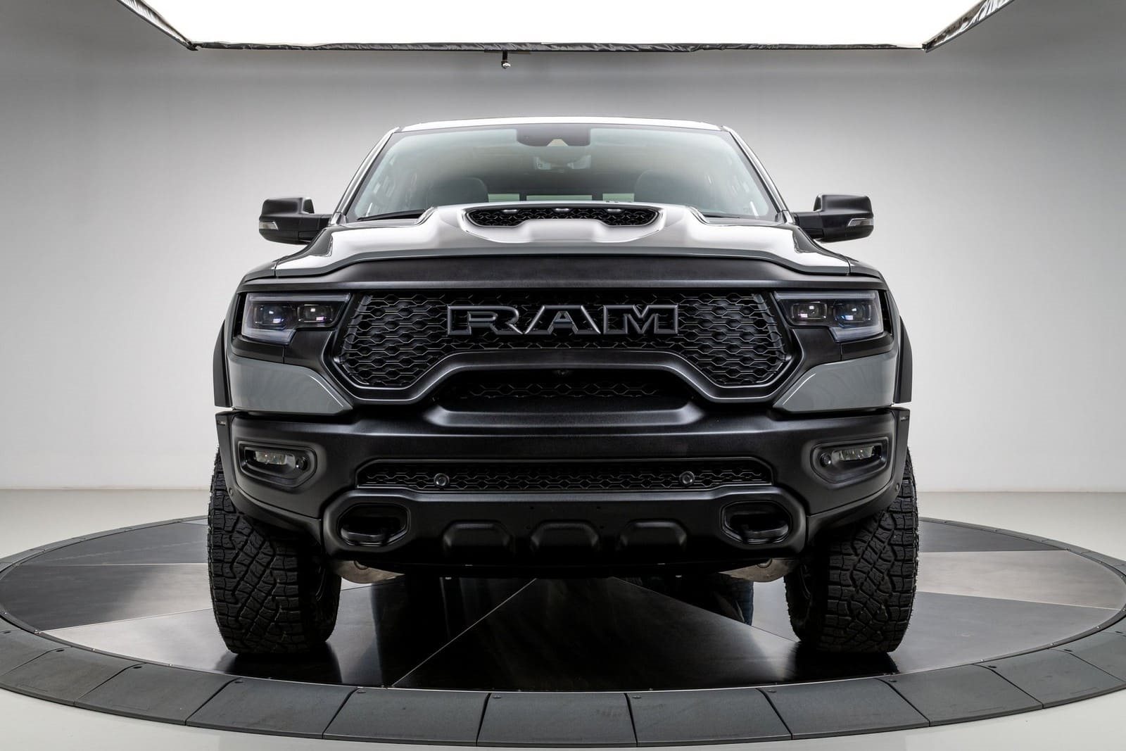 2023 - RAM 1500 TRX LUNAR EDITION, foto 2