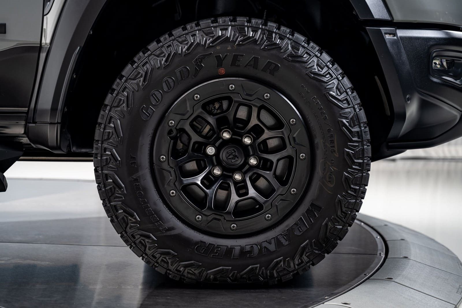2023 - RAM 1500 TRX LUNAR EDITION, foto 35