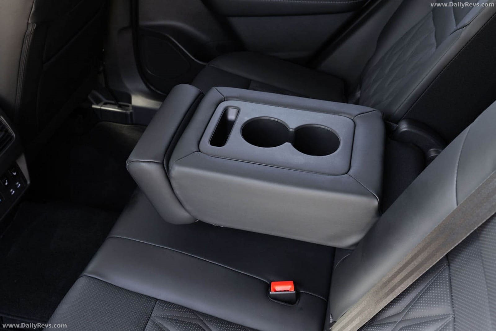 2026 - NISSAN X-TRAIL Ti-L e-POWER, foto 51