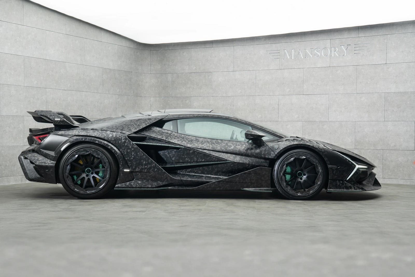 LAMBORGHINI REVUELTO MANSORY CARBONADO X, foto 3