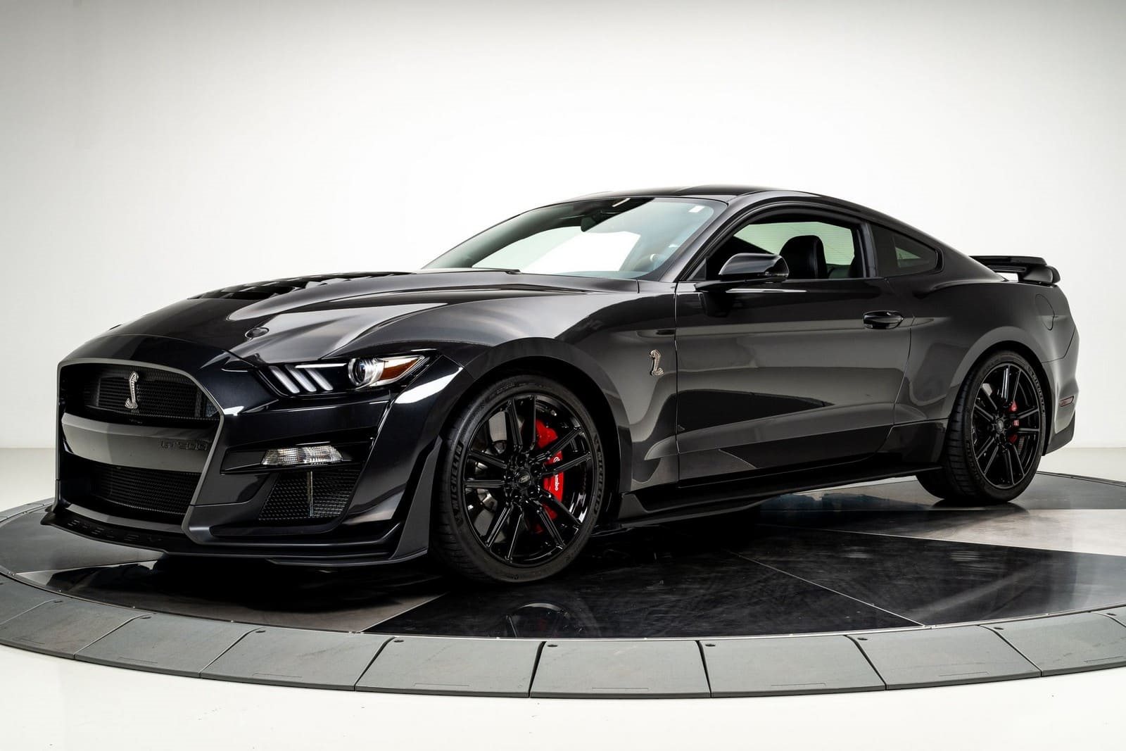 2022 - FORD MUSTANG SHELBY GT500 DARK MATTER GRAY METALLIC, foto 1