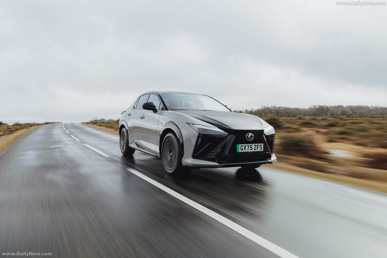 LEXUS RZ 550e F SPORT UK VERSION, foto 7