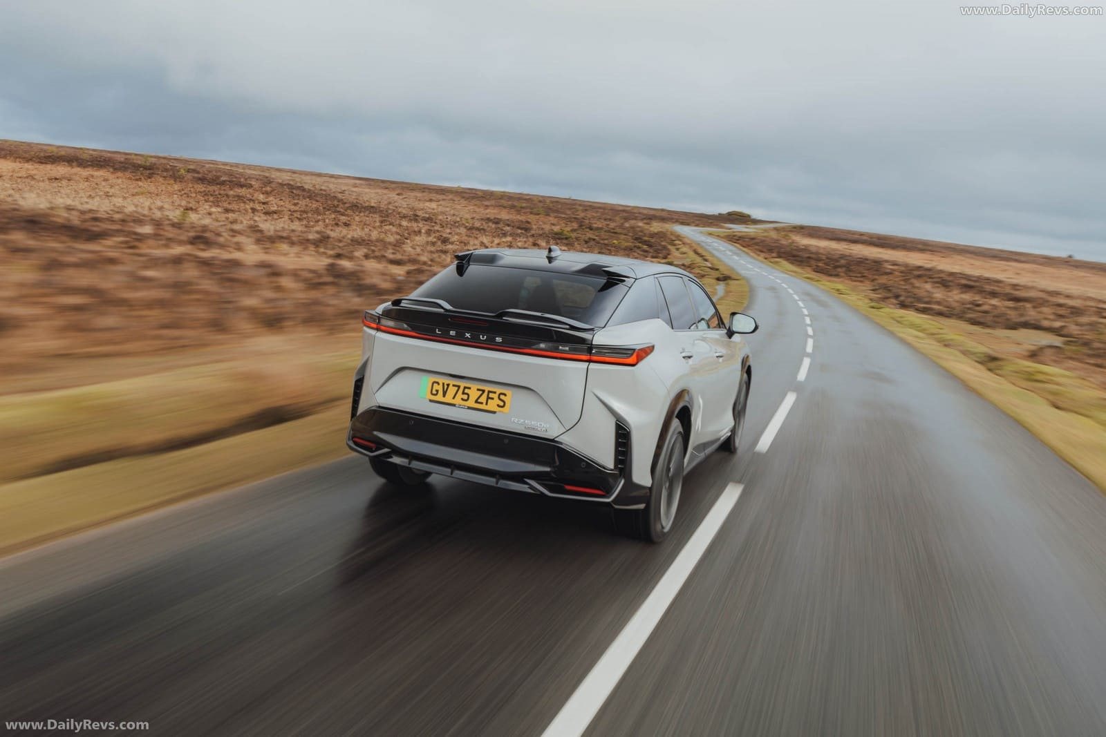 LEXUS RZ 550e F SPORT UK VERSION, foto 21