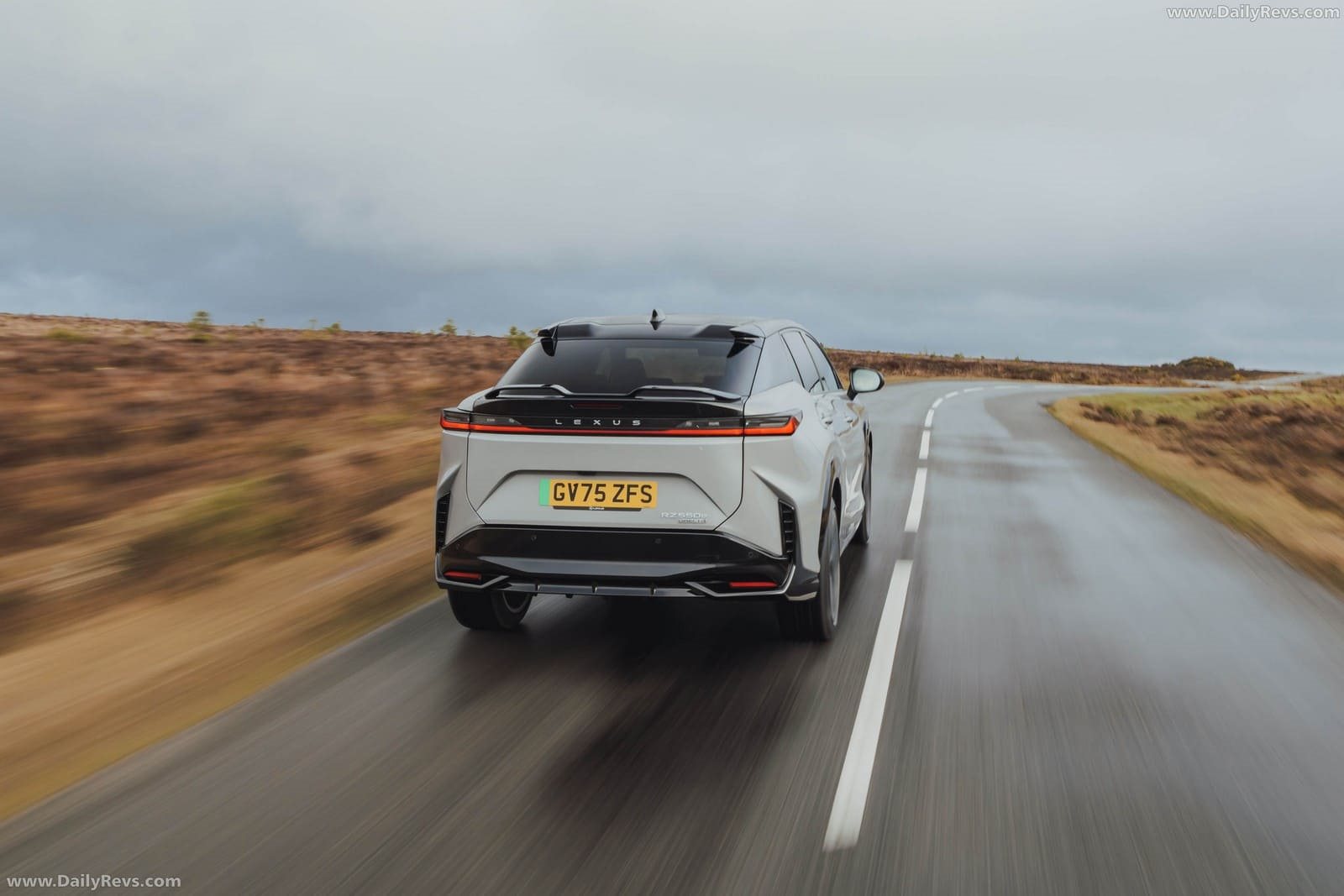 LEXUS RZ 550e F SPORT UK VERSION, foto 22