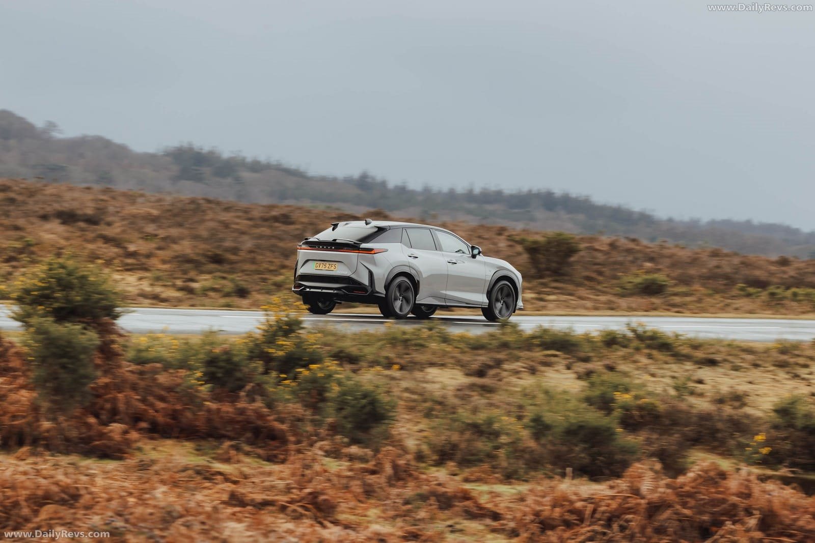 LEXUS RZ 550e F SPORT UK VERSION, foto 23