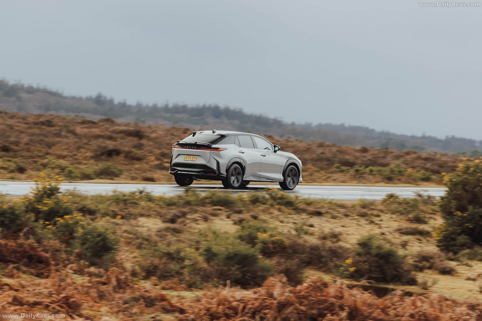 LEXUS RZ 550e F SPORT UK VERSION, foto 25