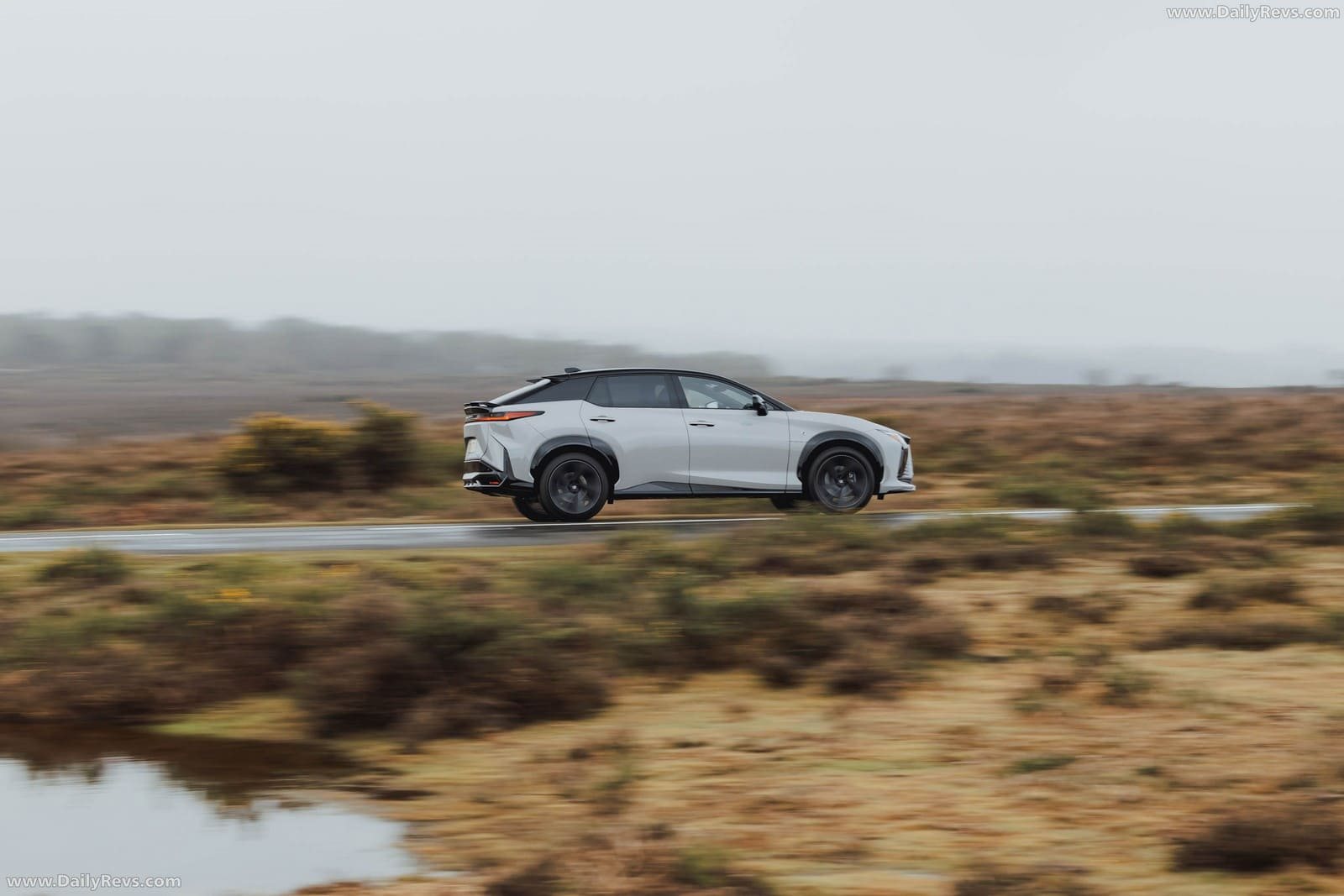 LEXUS RZ 550e F SPORT UK VERSION, foto 35