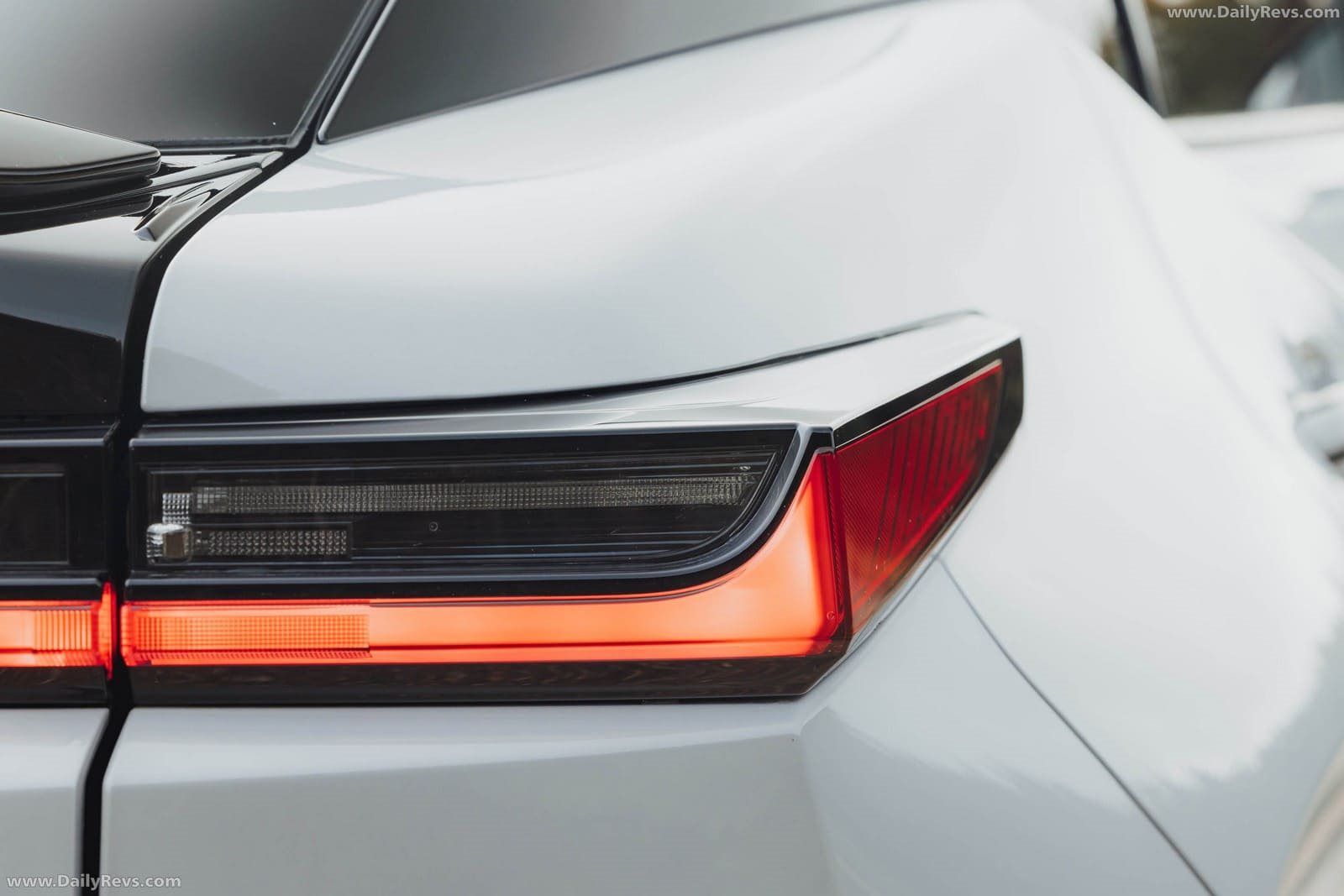 LEXUS RZ 550e F SPORT UK VERSION, foto 47