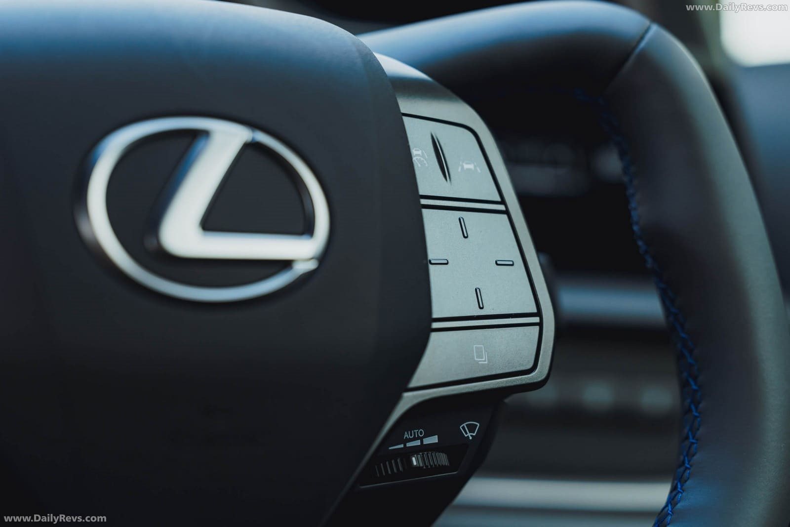 LEXUS RZ 550e F SPORT UK VERSION, foto 58
