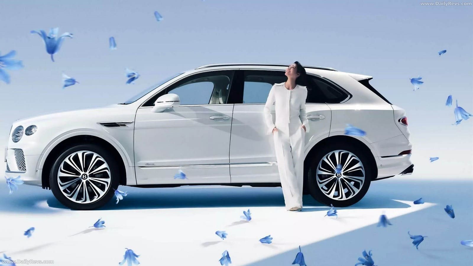 2026 - BENTLEY BENTAYGA SOMETHING BLUE COLLECTION, foto 2