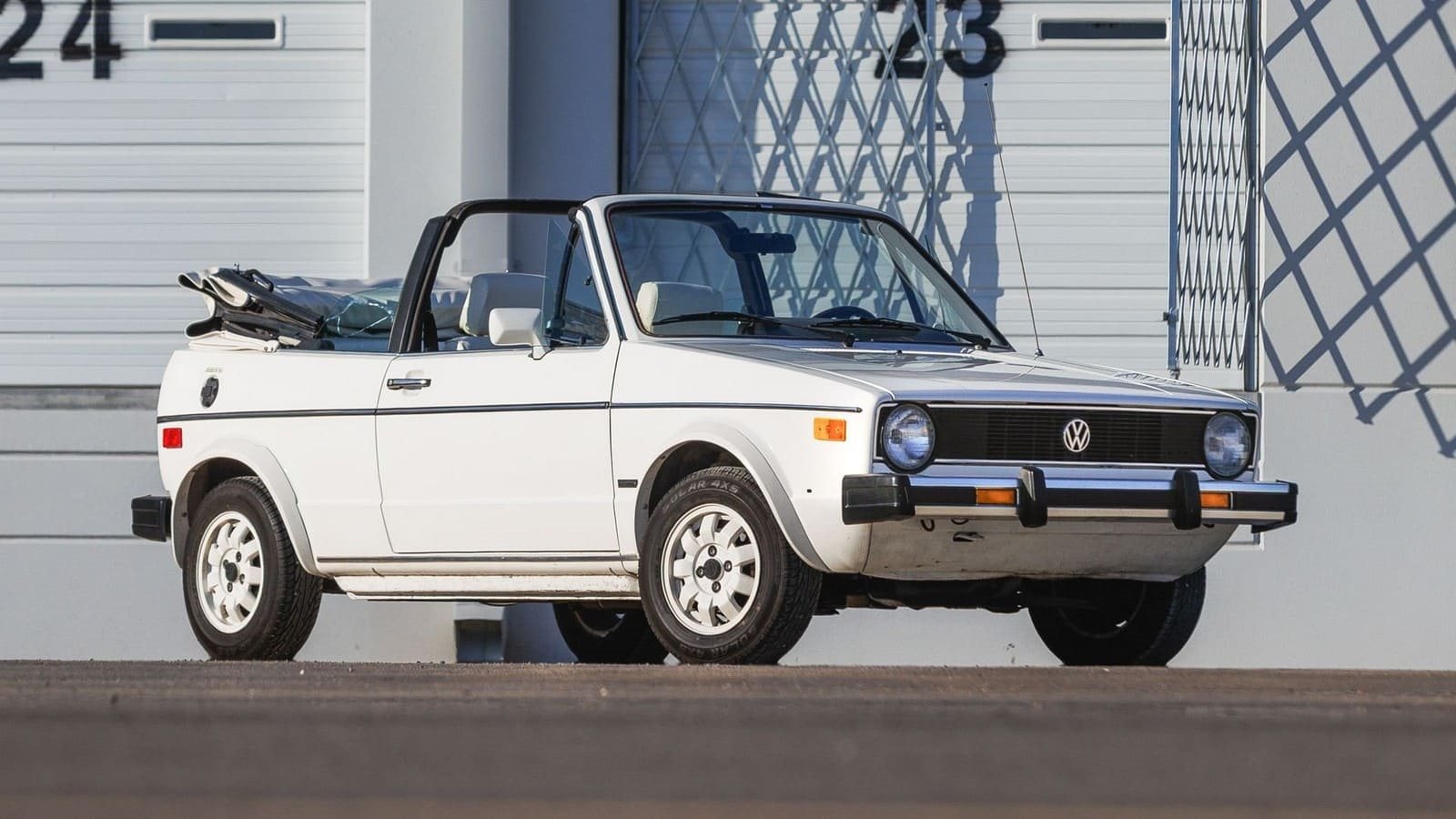 1983 - VOLKSWAGEN RABBIT CONVERTIBLE WOLFSBURG LIMITED EDITION, foto 1