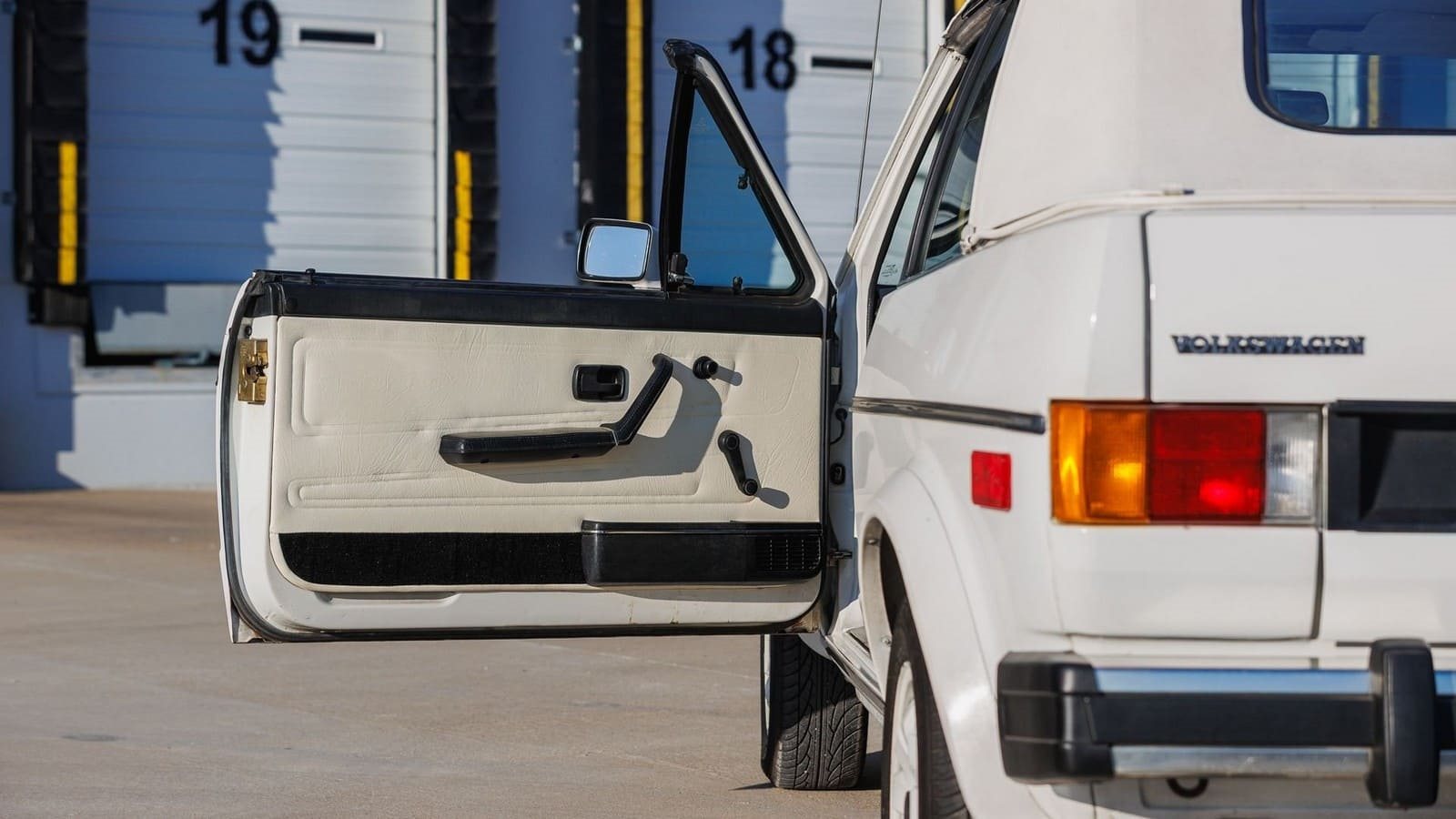 1983 - VOLKSWAGEN RABBIT CONVERTIBLE WOLFSBURG LIMITED EDITION, foto 21