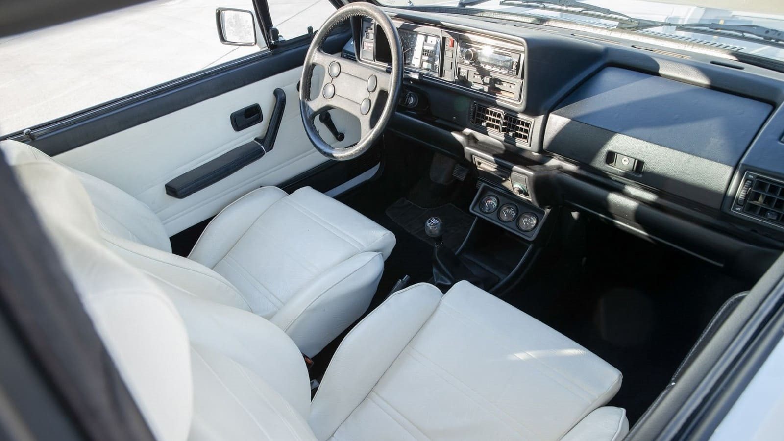 1983 - VOLKSWAGEN RABBIT CONVERTIBLE WOLFSBURG LIMITED EDITION, foto 22