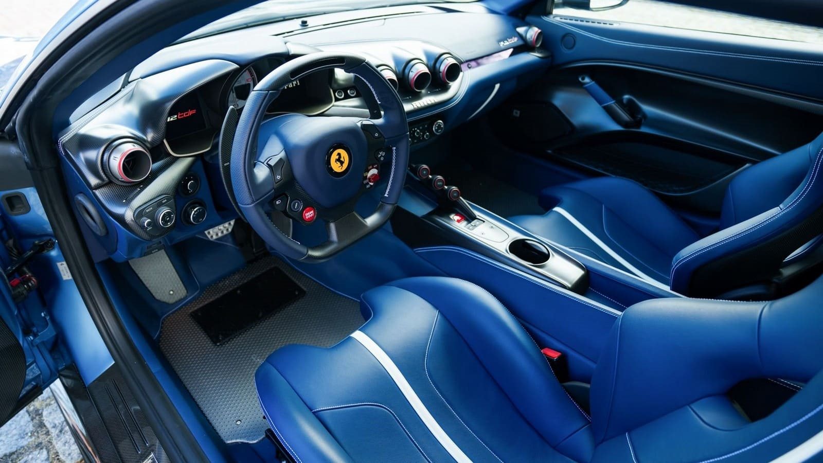 2017 - FERRARI F12tdf AZZURRO CALIFORNIA, foto 51