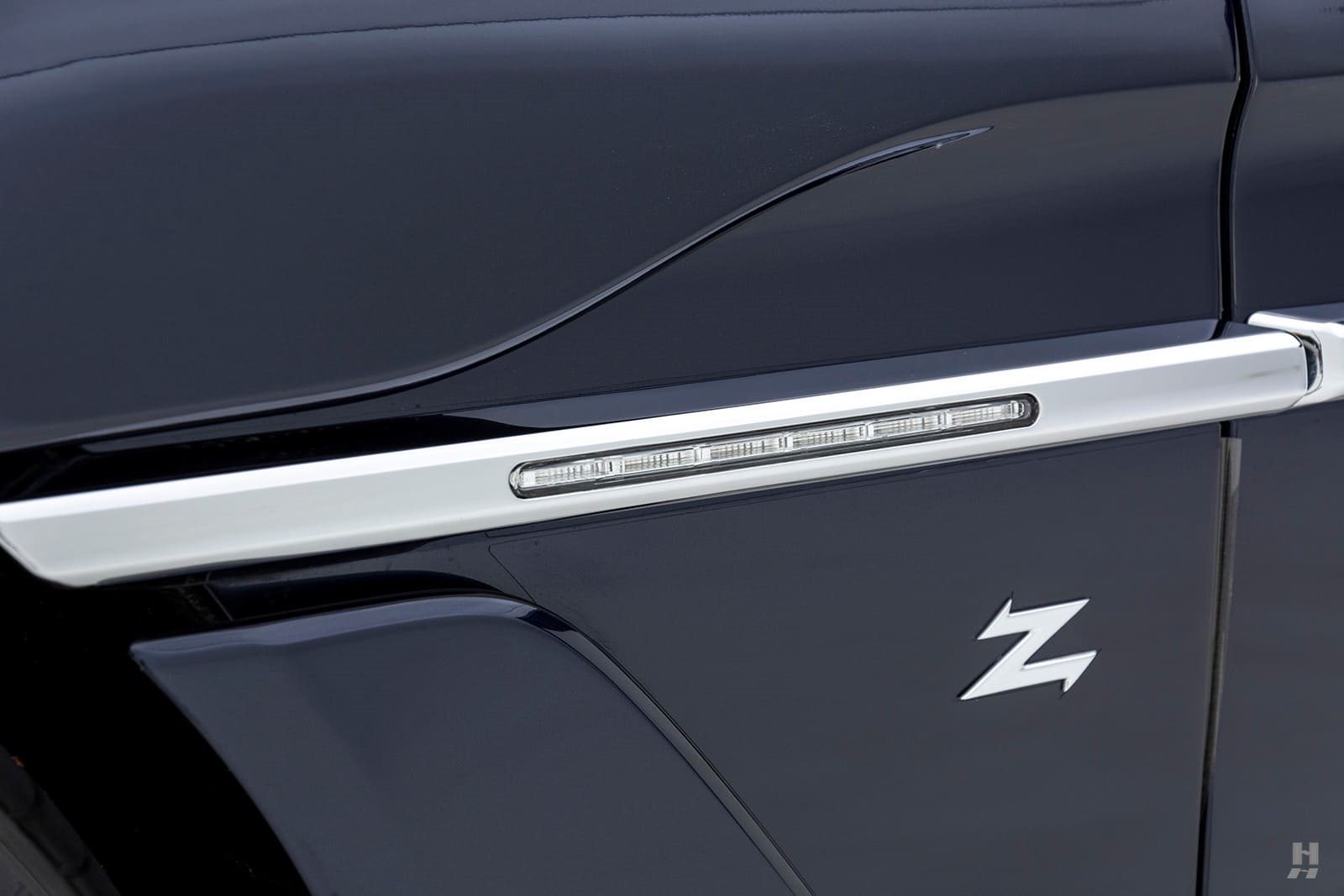 2018 - ASTON MARTIN VANQUISH ZAGATO VOLANTE ORIENT BLUE, foto 23
