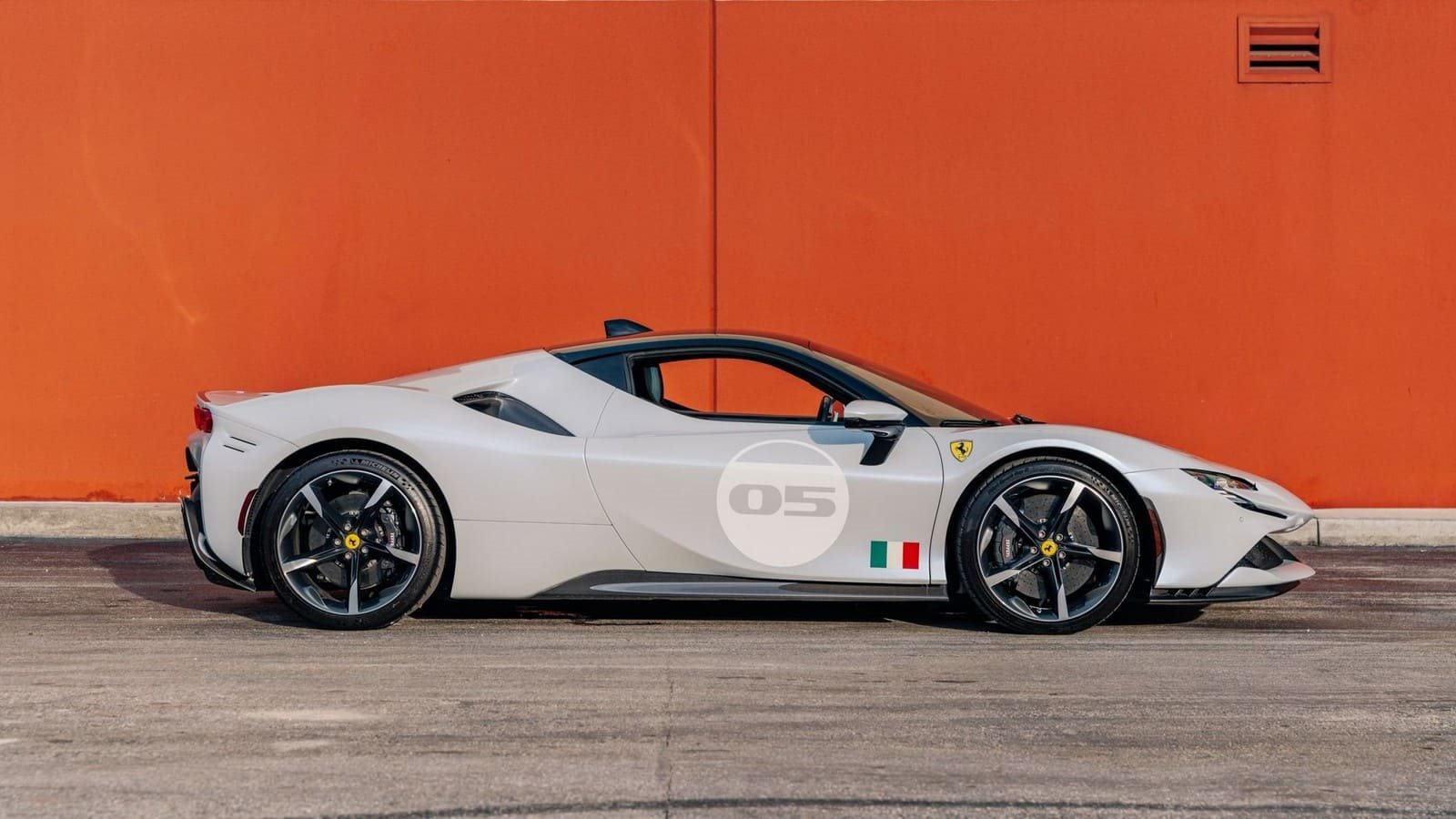 FERRARI SF90 STRADALE 10TH ANNIVERSARY CAVALCADE COLLECTION, foto 2